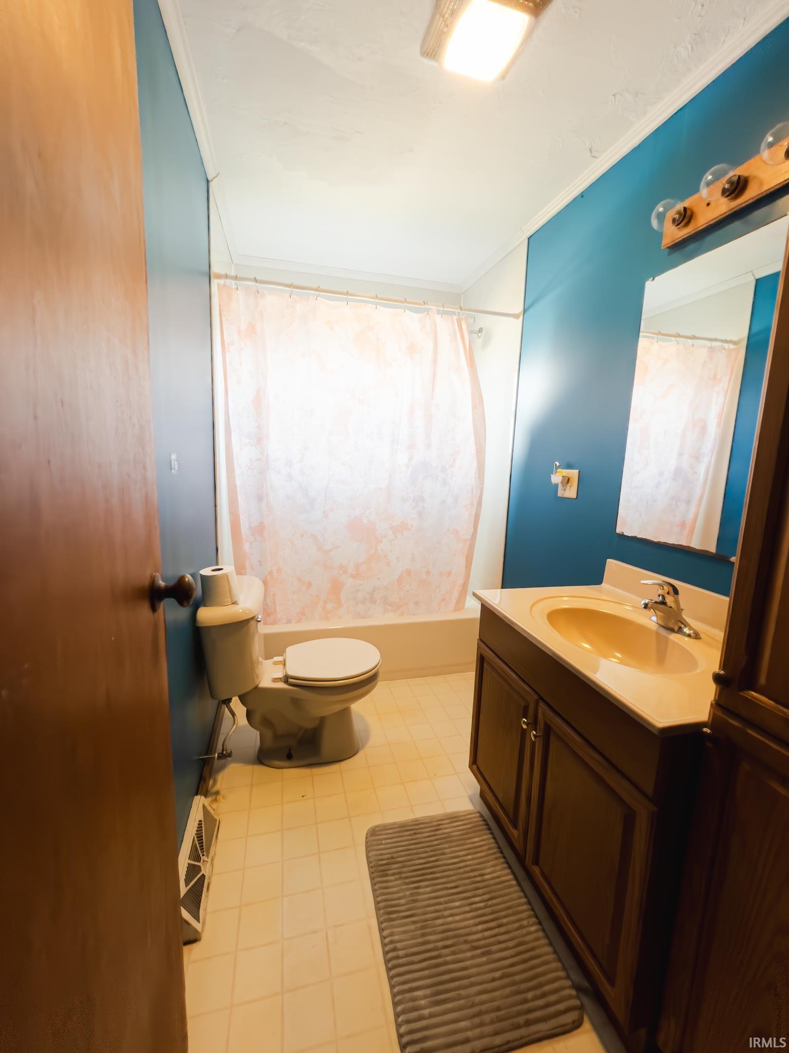 Photo 10 of 630 E 20 N