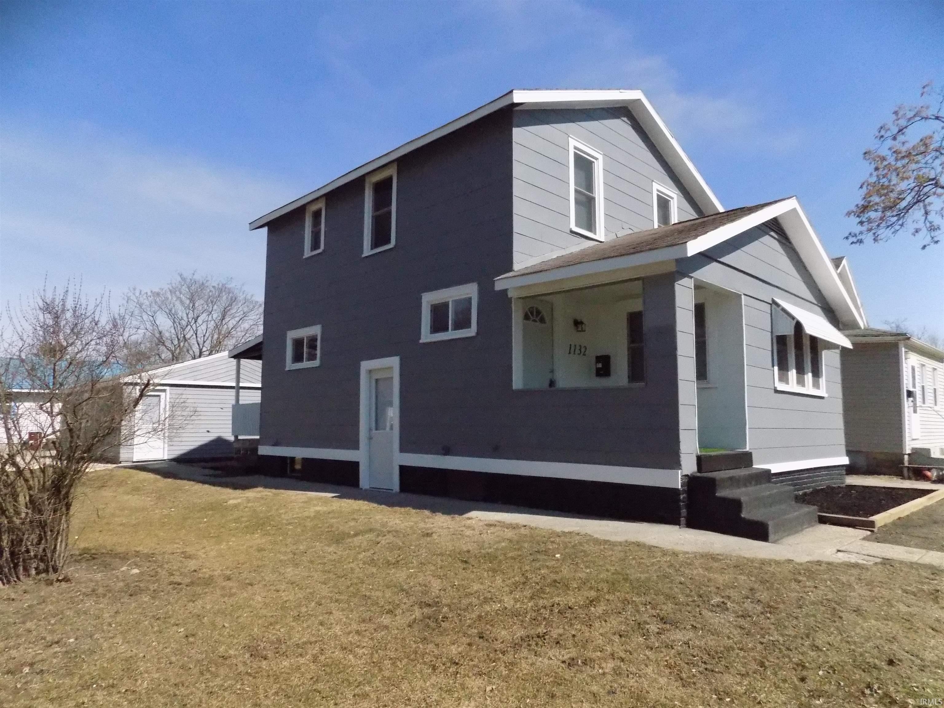 Photo 2 of 1132 Burgess Street