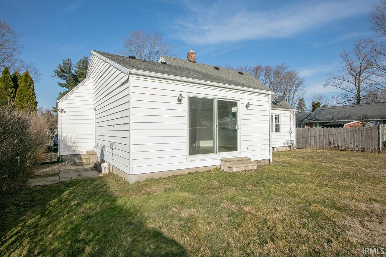 Photo 2 of 116 Larson Avenue
