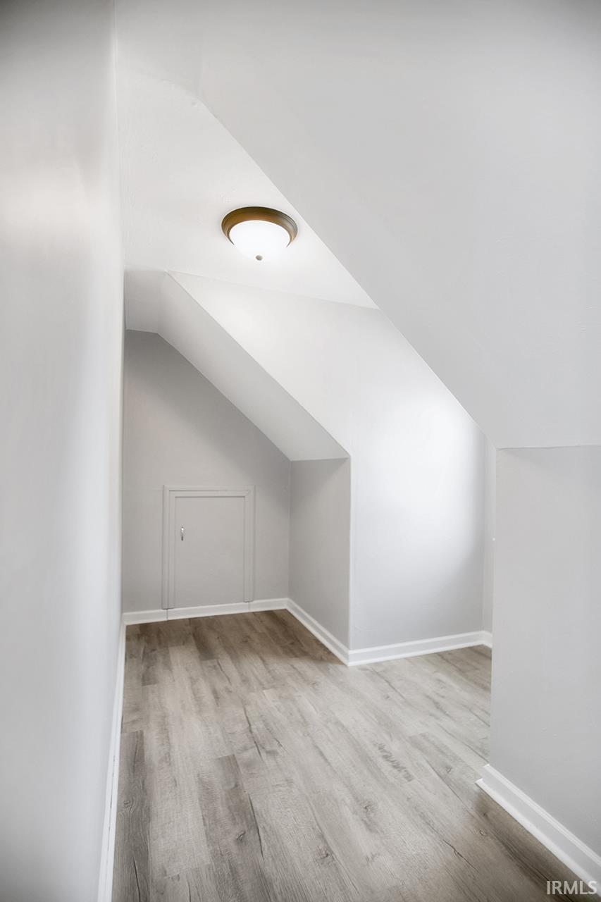 5th bedroom/playroom study room