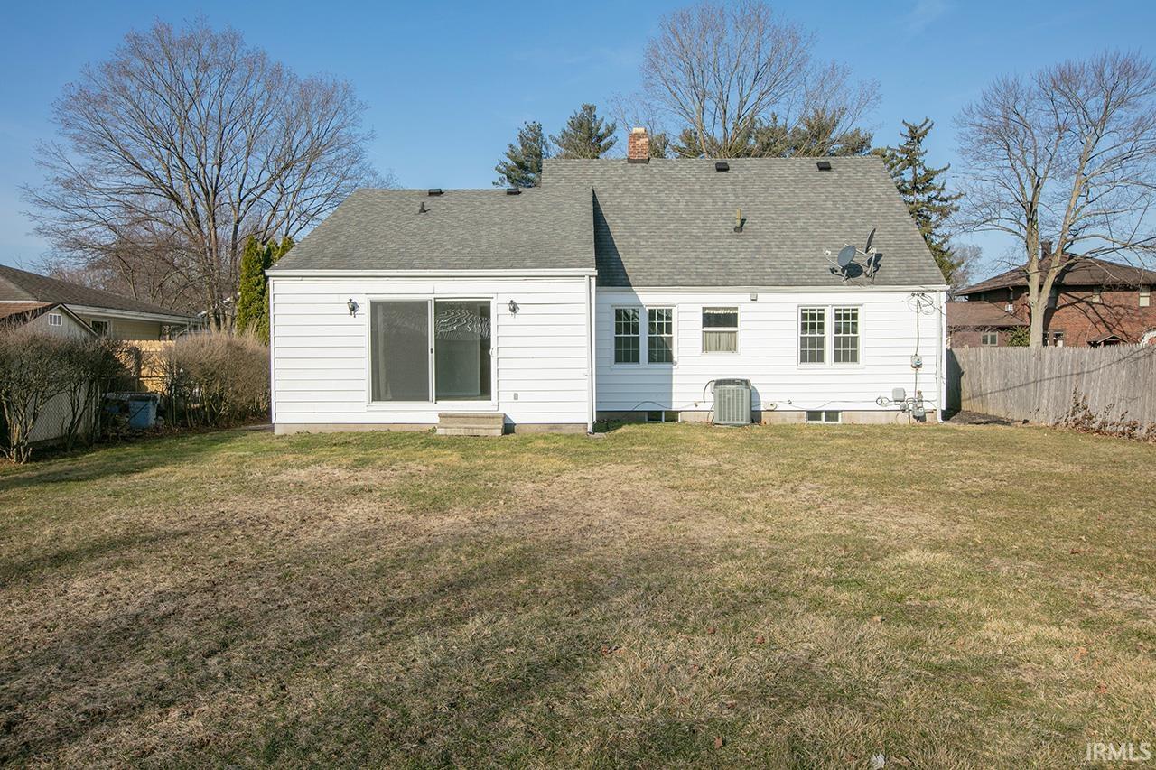 Photo 26 of 116 Larson Avenue