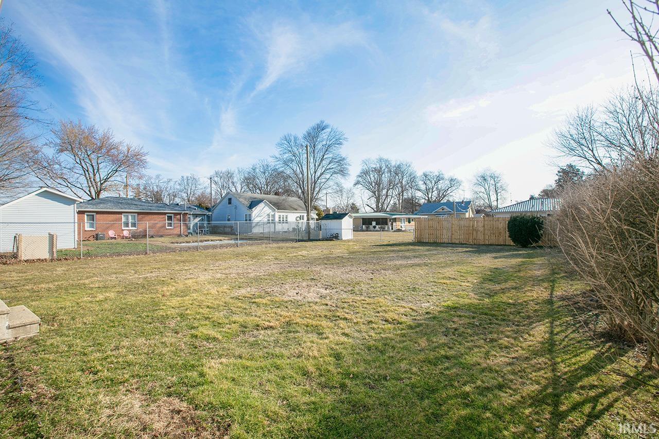 Photo 4 of 116 Larson Avenue