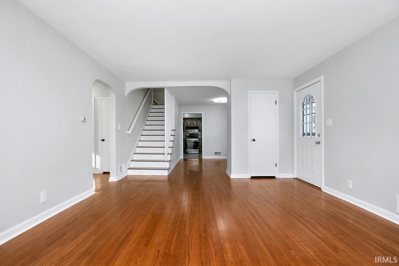 Photo 8 of 116 Larson Avenue