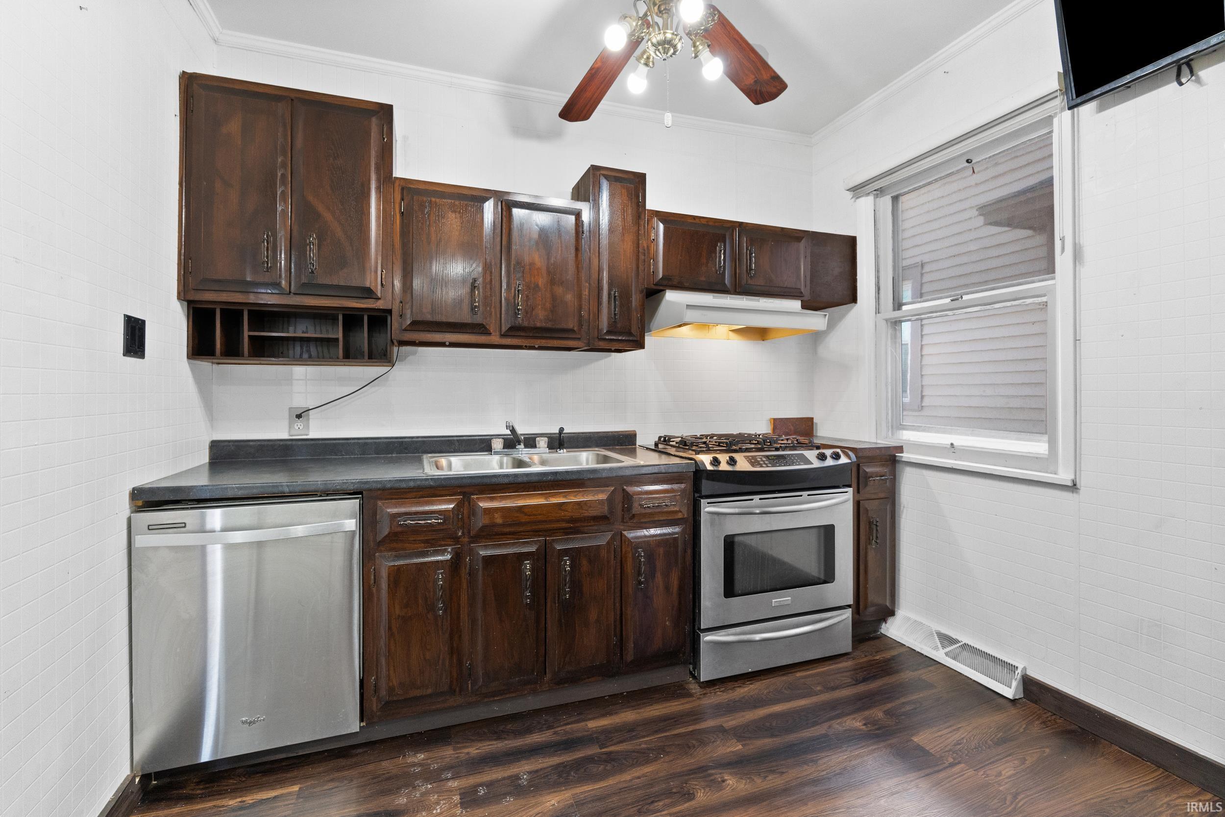 Photo 9 of 3132 S Calhoun Street