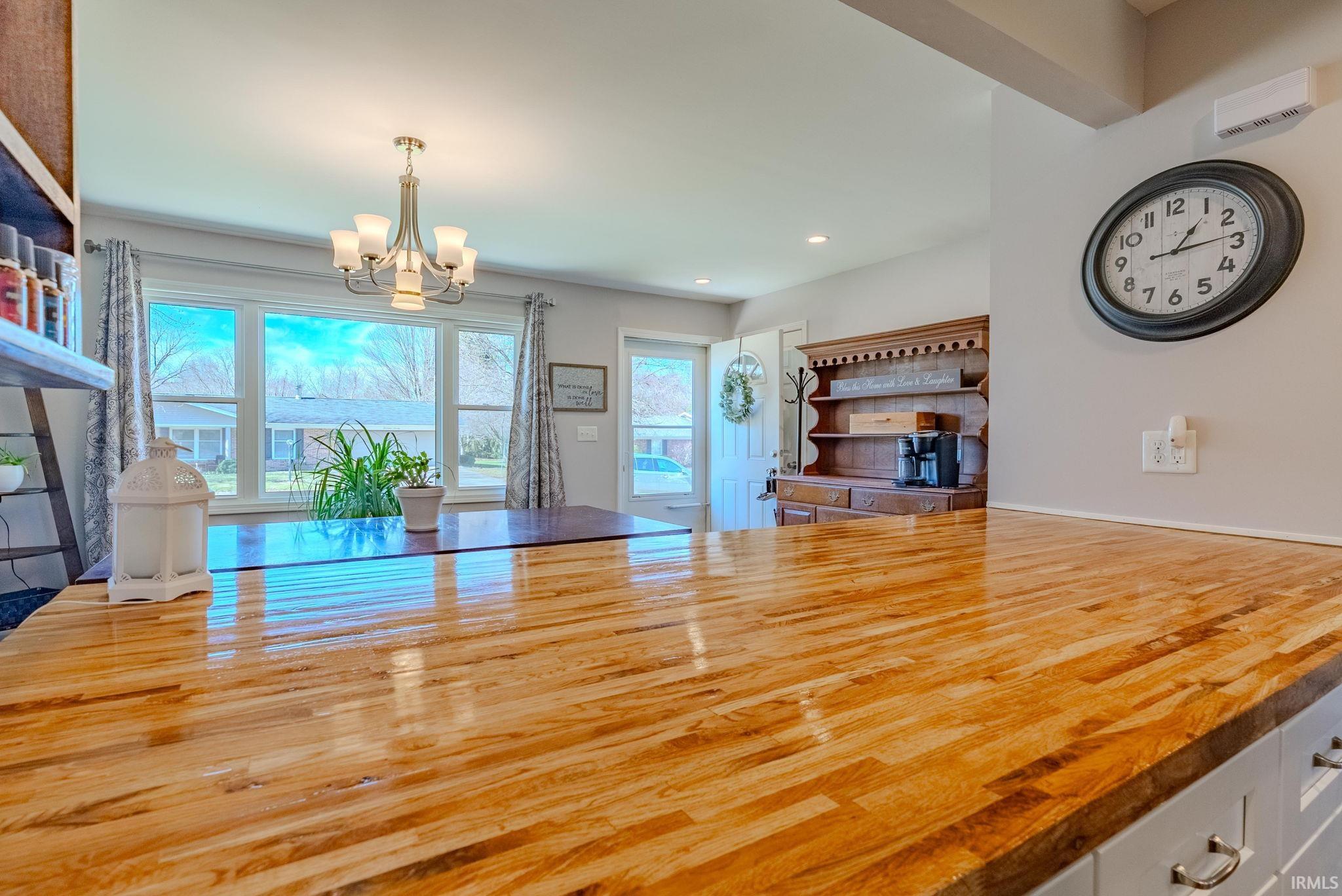 Photo 11 of 1725 McKibben Street