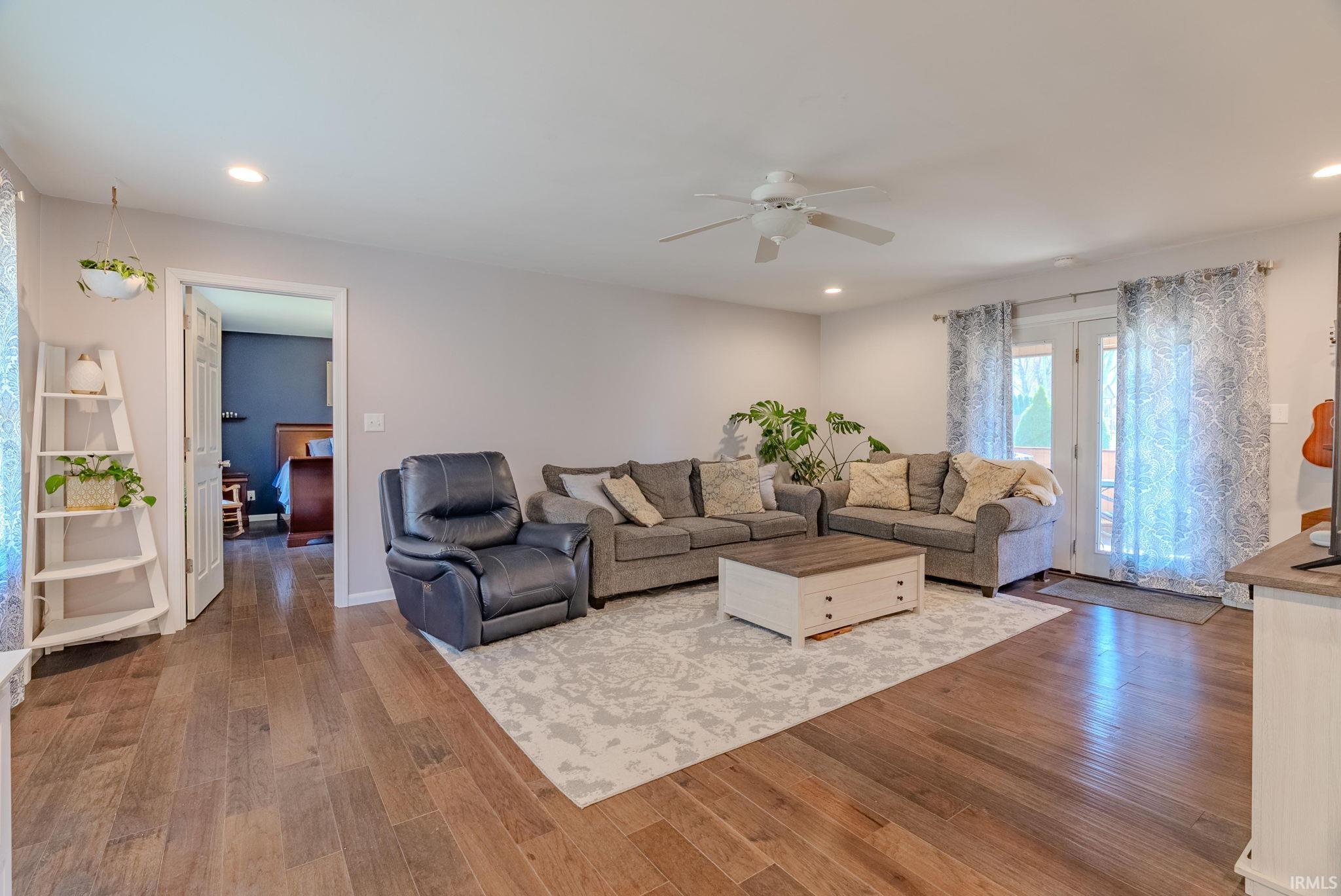 Photo 6 of 1725 McKibben Street