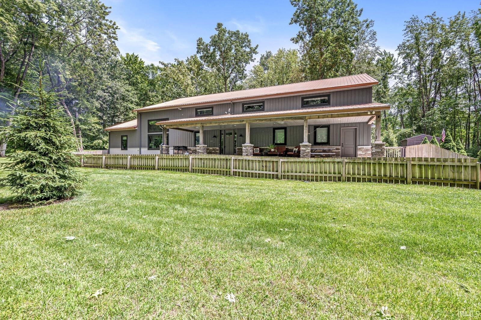 Homes for sale in South Bend, IN | 21095 Kern Rd, South Bend, IN 46614 | MLS# 202508511