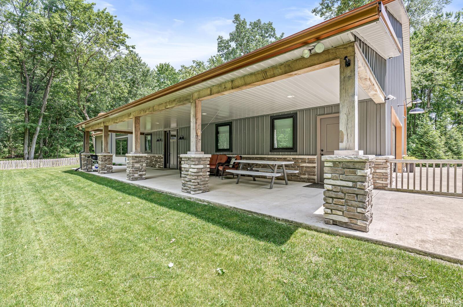 Homes for sale in South Bend, IN | 21095 Kern Rd, South Bend, IN 46614 | MLS# 202508511