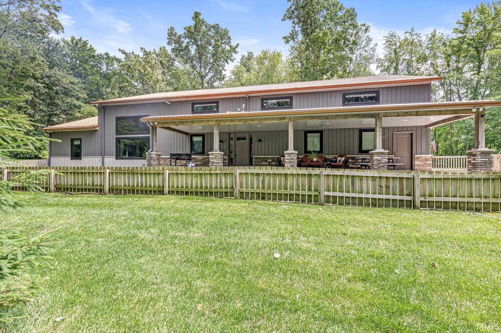 Homes for sale in South Bend, IN | 21095 Kern Rd, South Bend, IN 46614 | MLS# 202508511