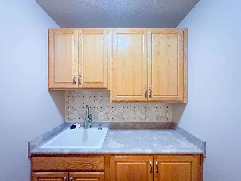 Photo 11 of 4626 Pinestone Drive