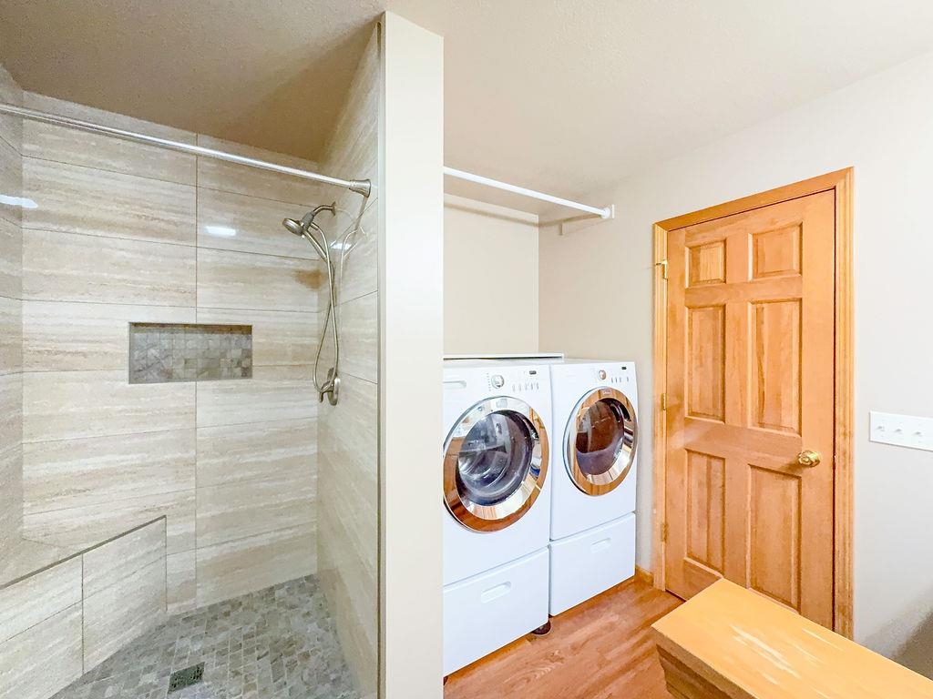 Remodeled with Ceramic Shower and Washer/Dryer