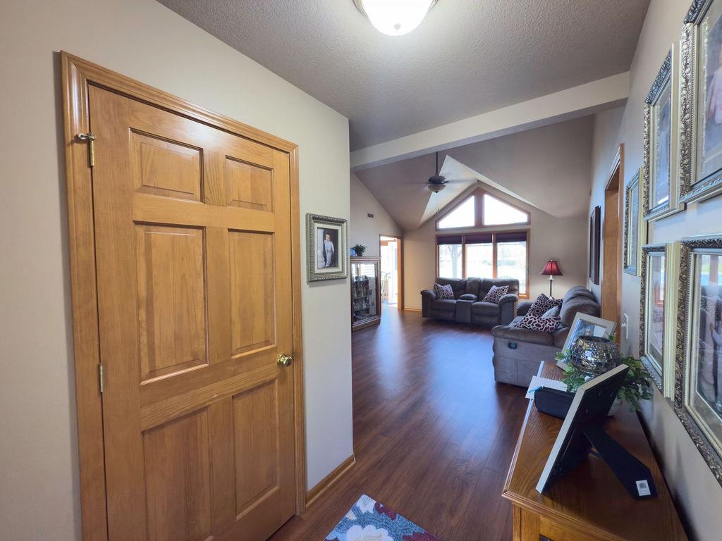 Photo 4 of 4626 Pinestone Drive