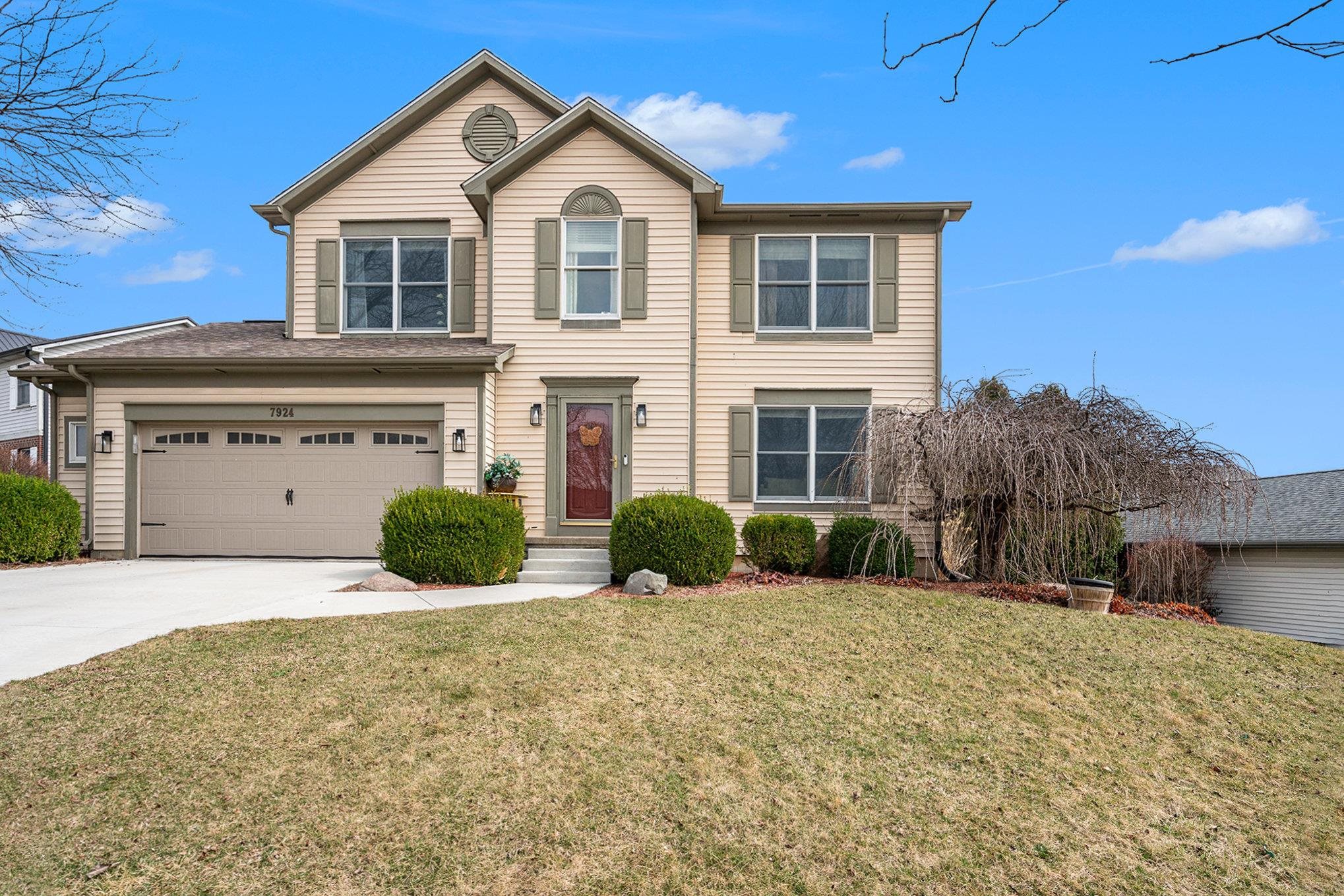 Photo 4 of 7924 Grassland Court