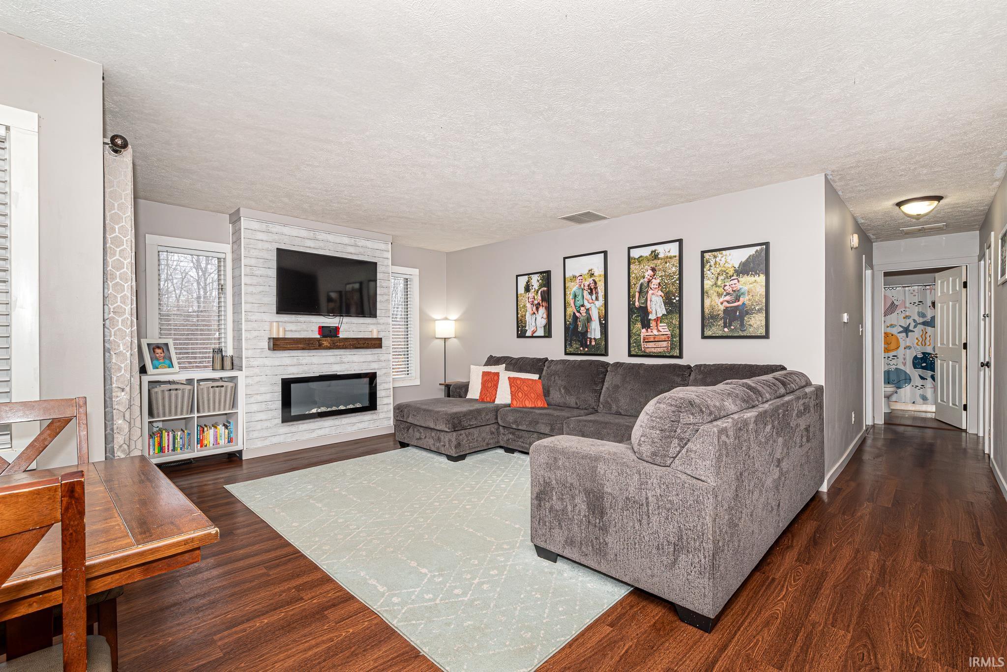 306 Shorewood Court