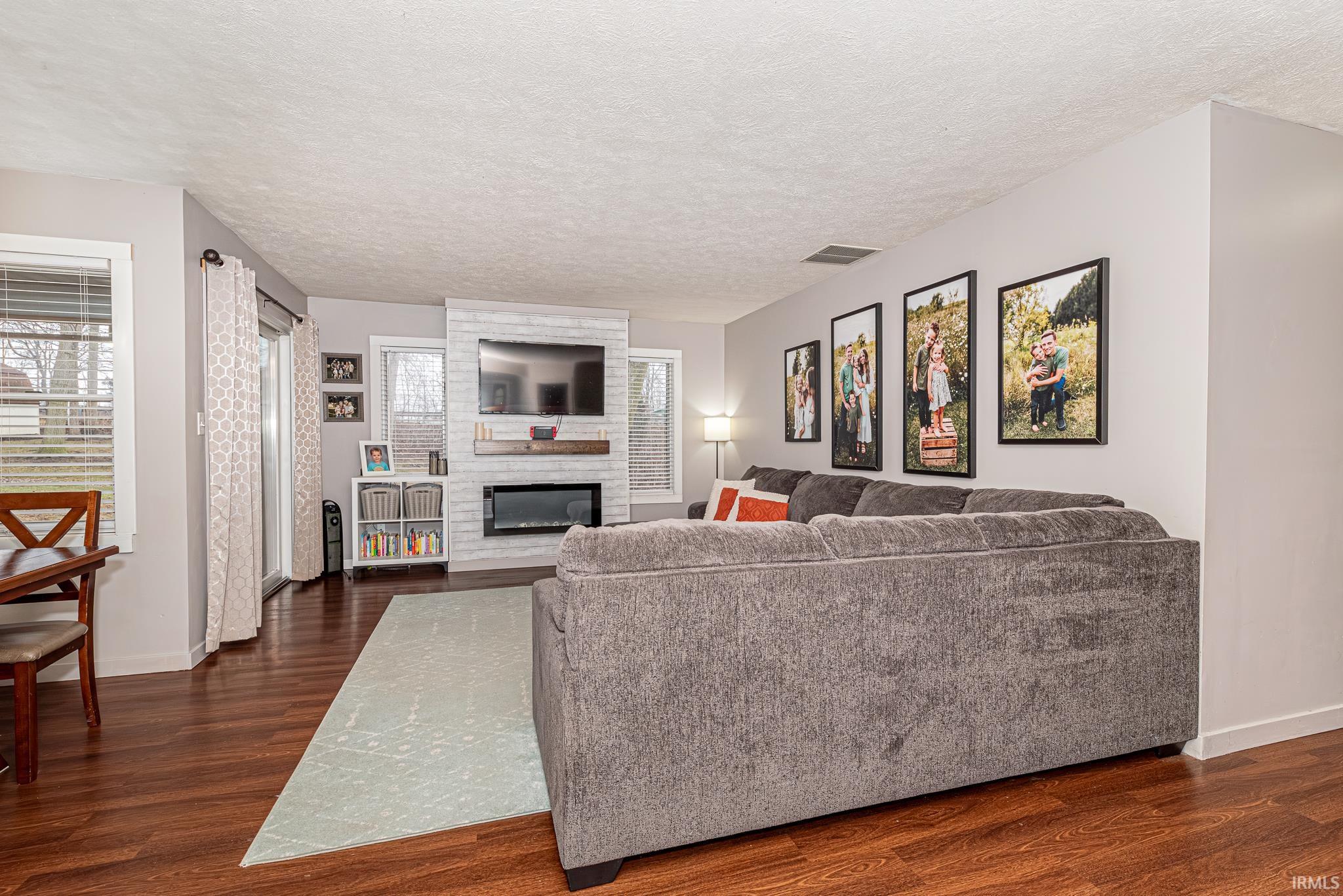 306 Shorewood Court