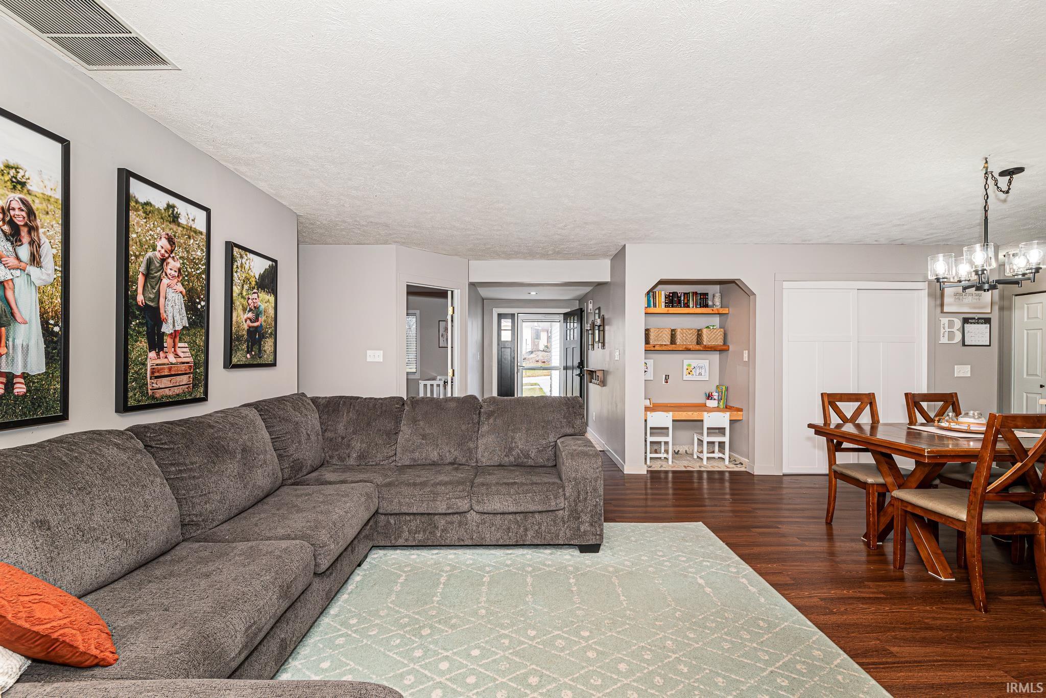 306 Shorewood Court