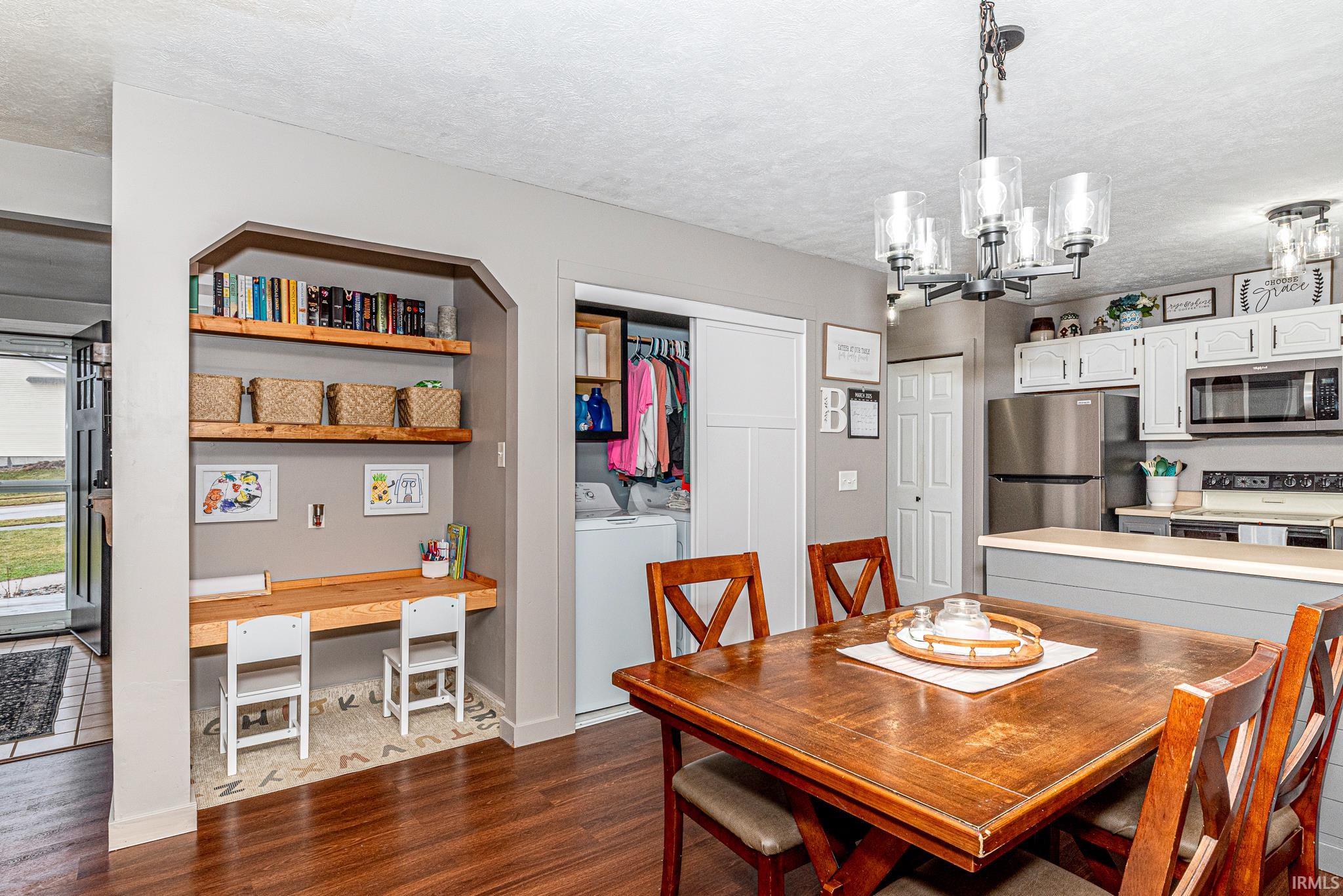 306 Shorewood Court