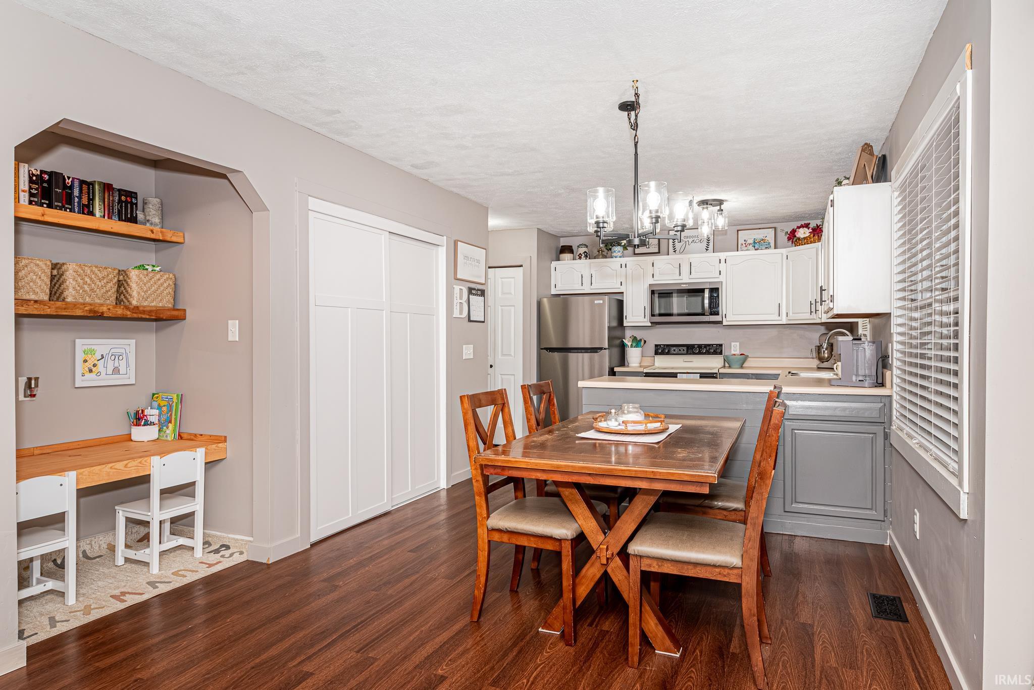 306 Shorewood Court