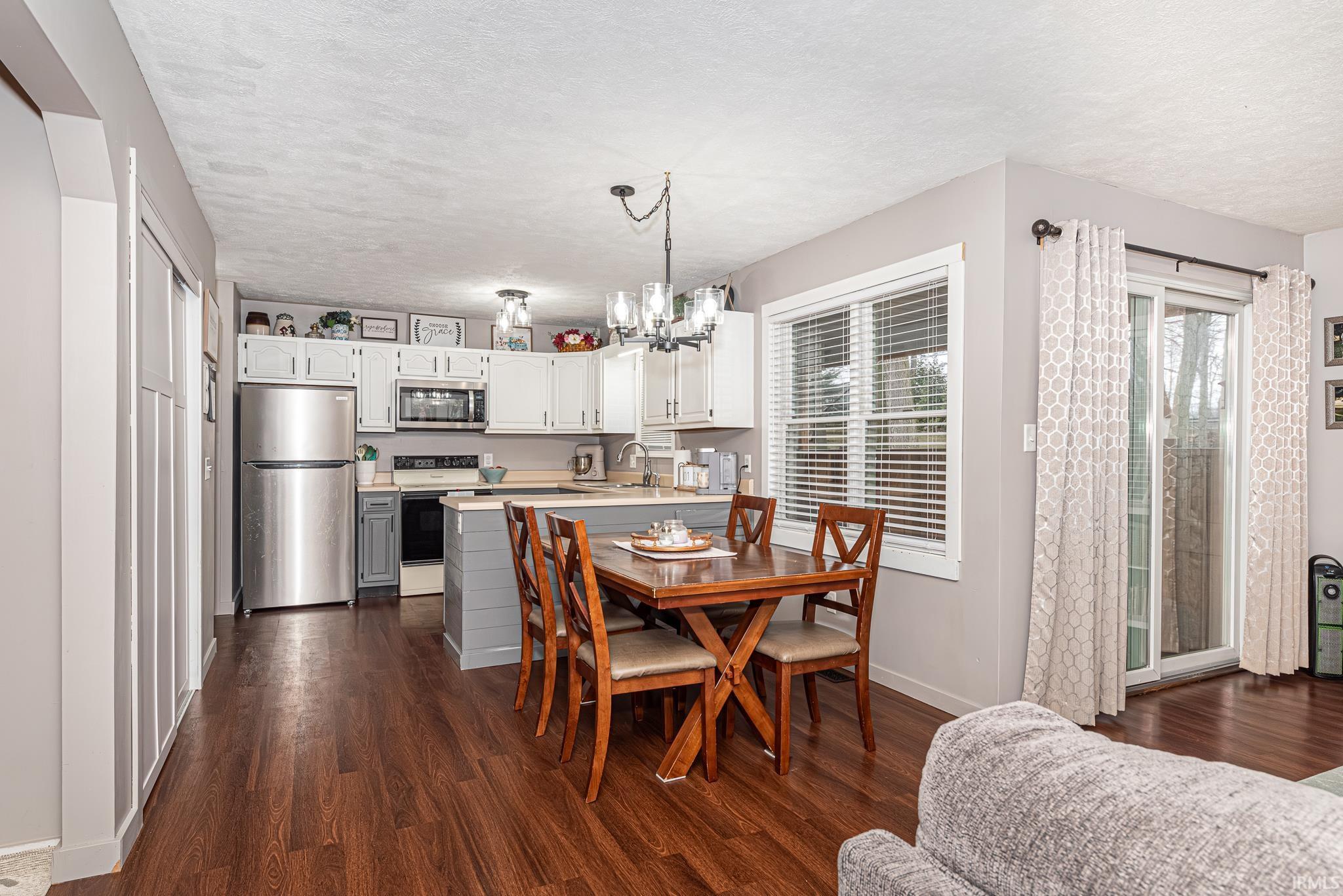 306 Shorewood Court
