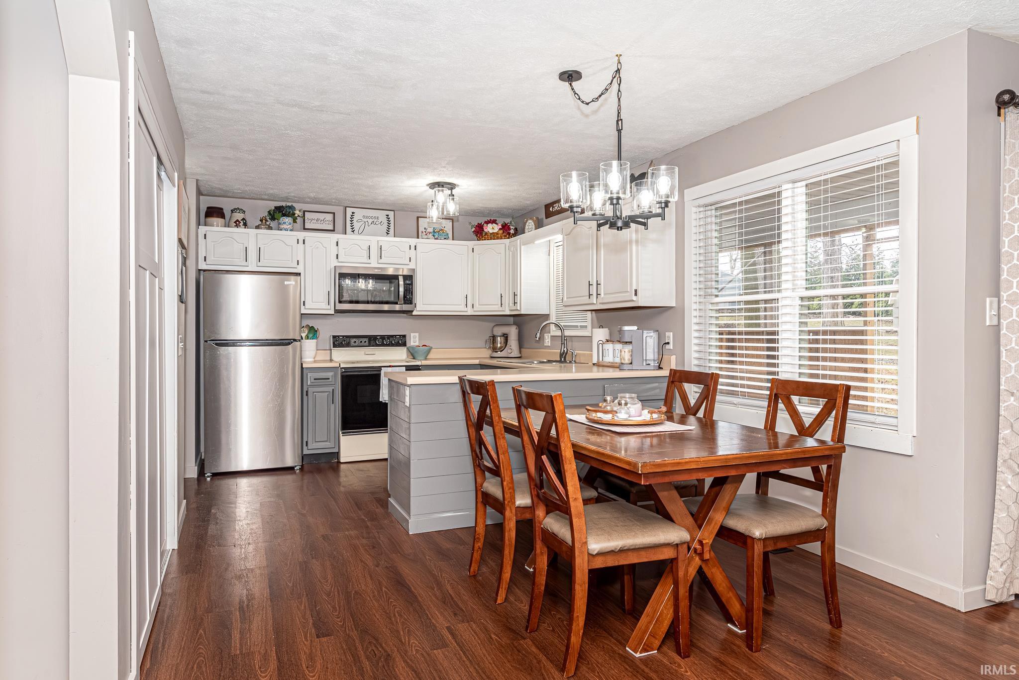 306 Shorewood Court