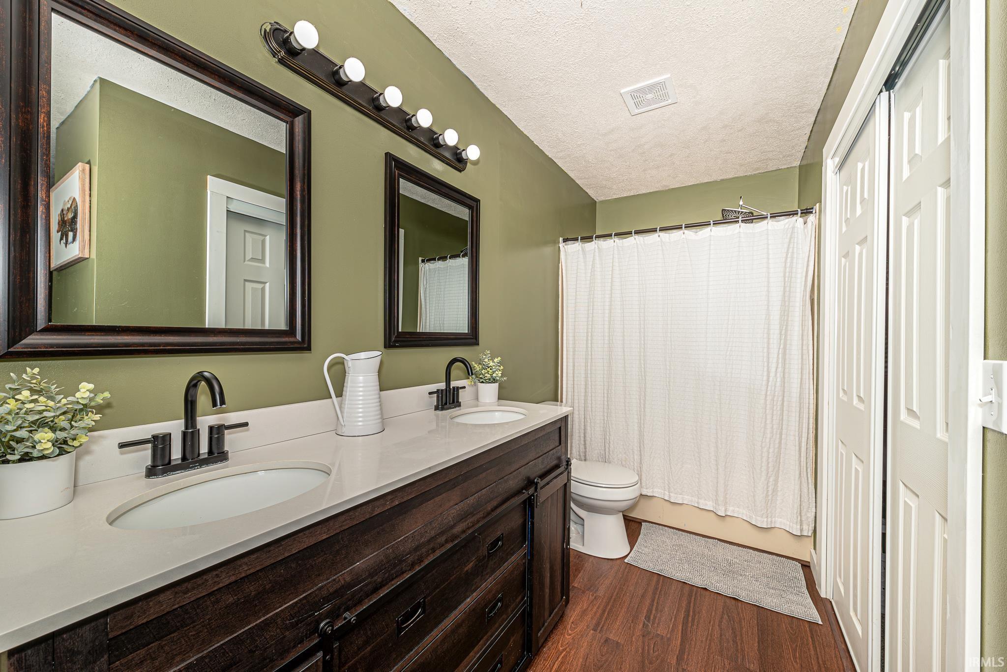 306 Shorewood Court