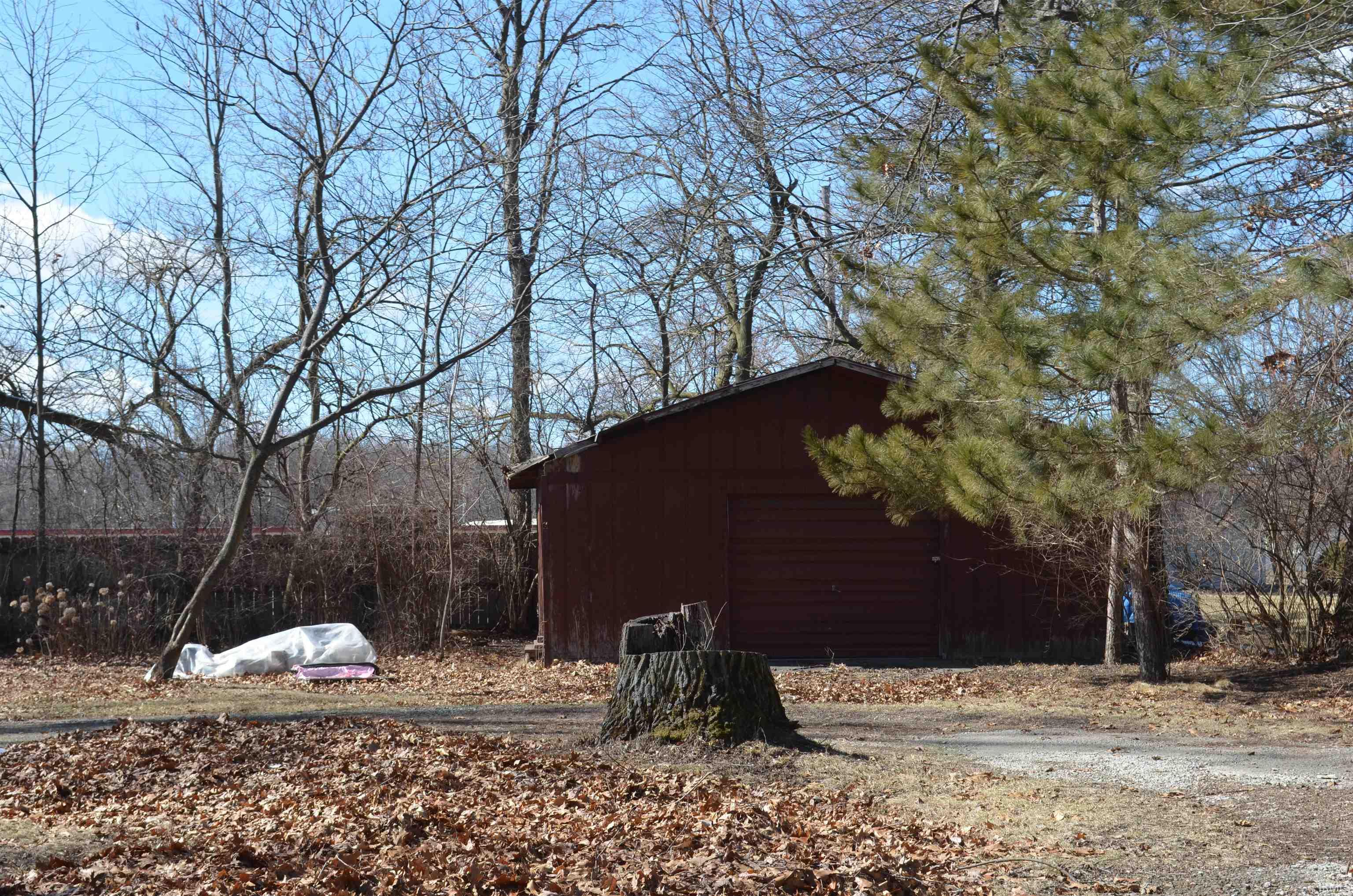 Photo 4 of 300 E Bowser Road