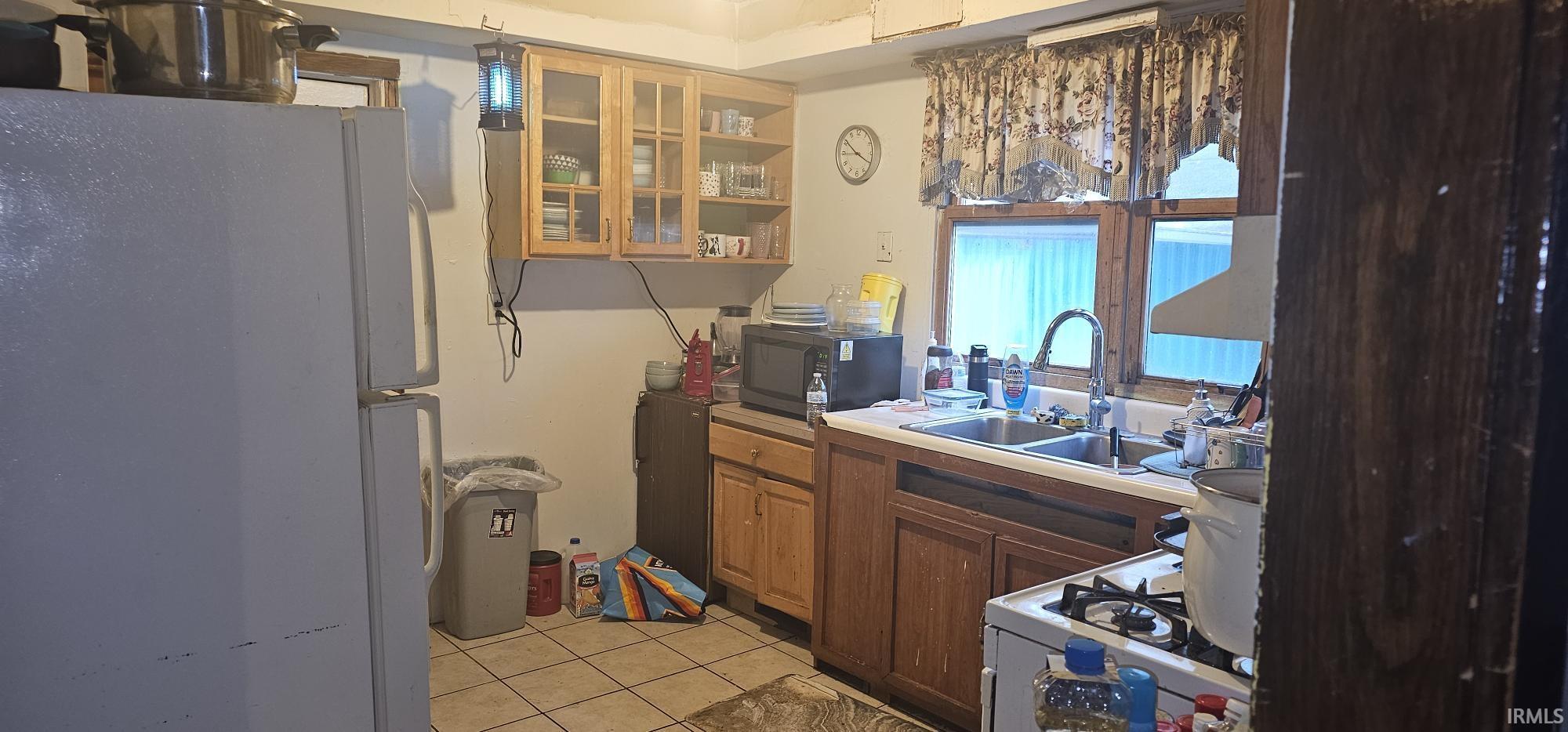 Homes for sale in South Bend, IN | 420 Haney Ave, South Bend, IN 46613 | MLS# 202508581