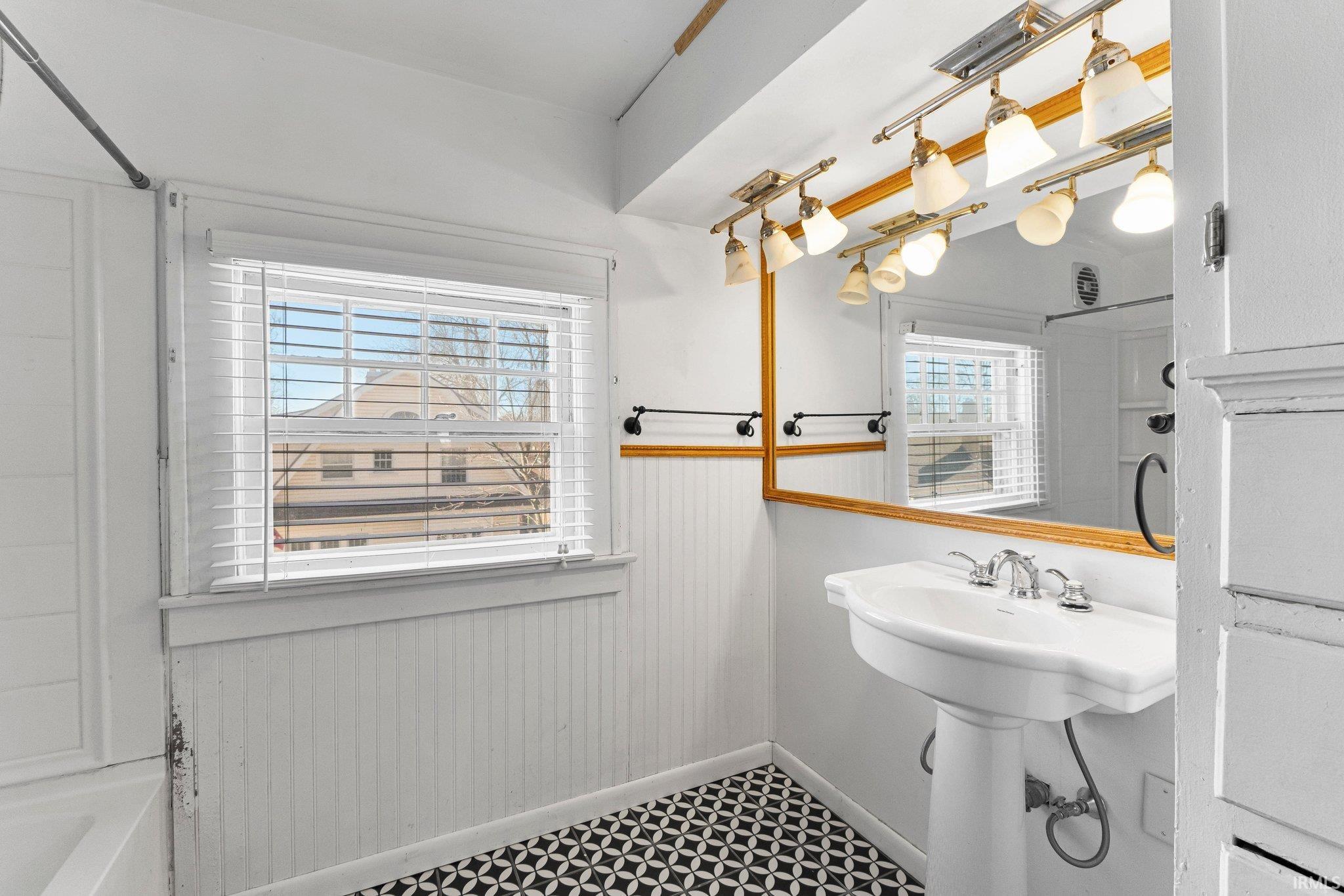 Photo 16 of 4215 Drury Lane