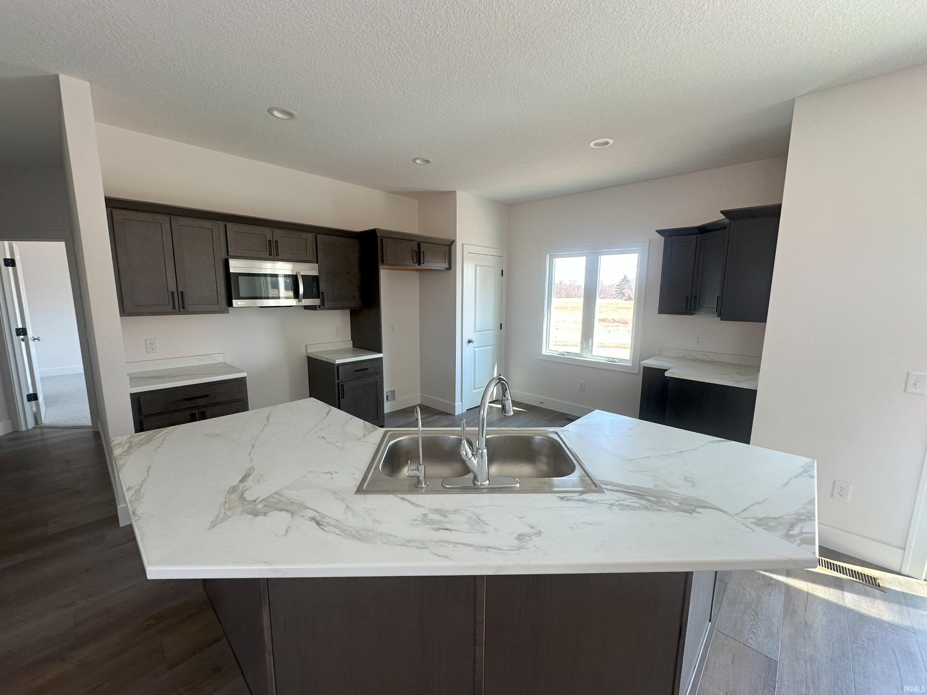 Photo 9 of 4518 Golfview Drive