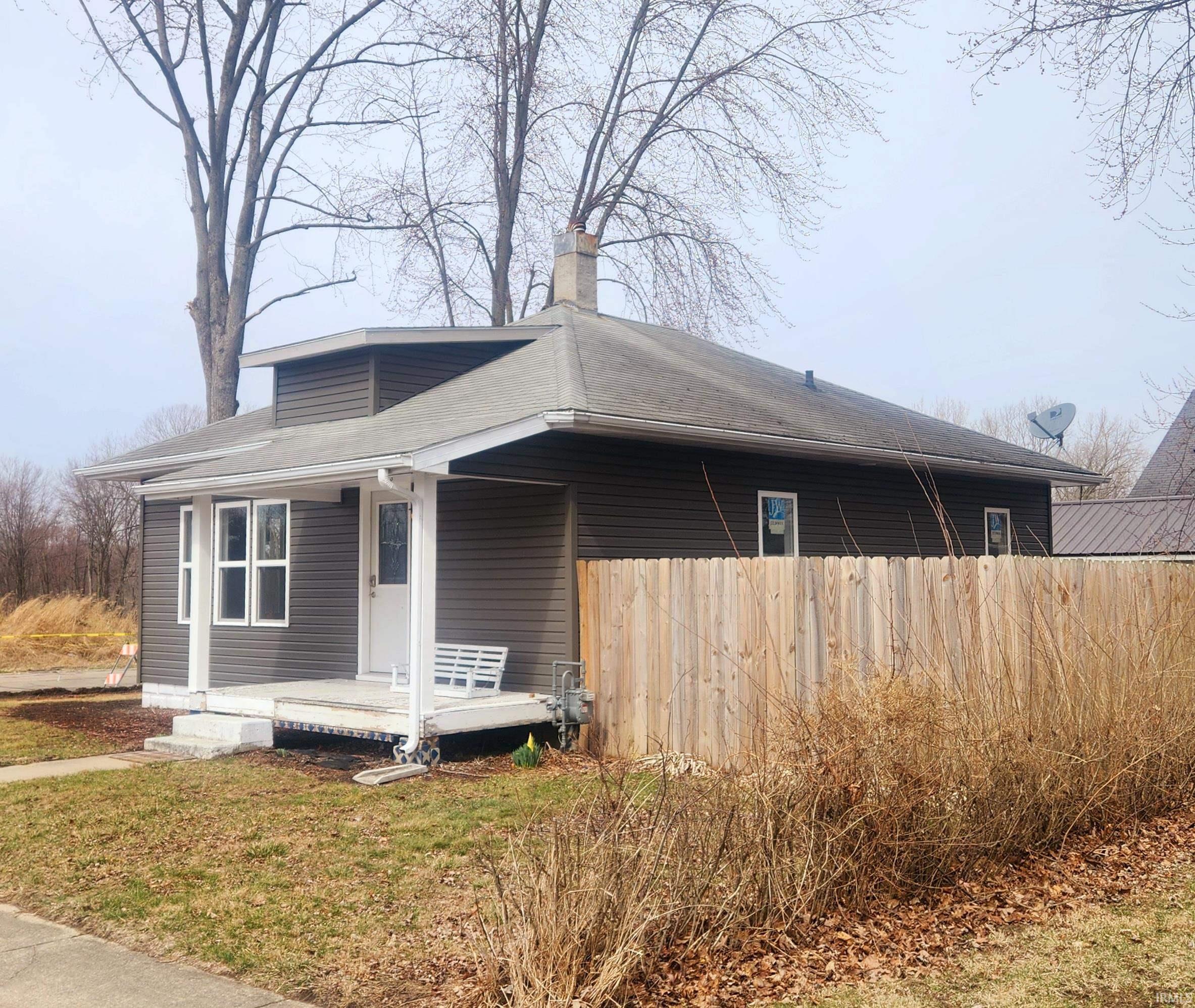 Photo 0 of 524 W Fort Wayne Street