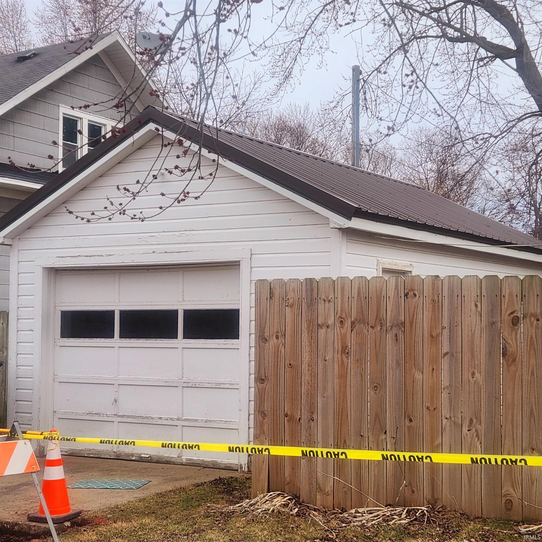 Photo 13 of 524 W Fort Wayne Street