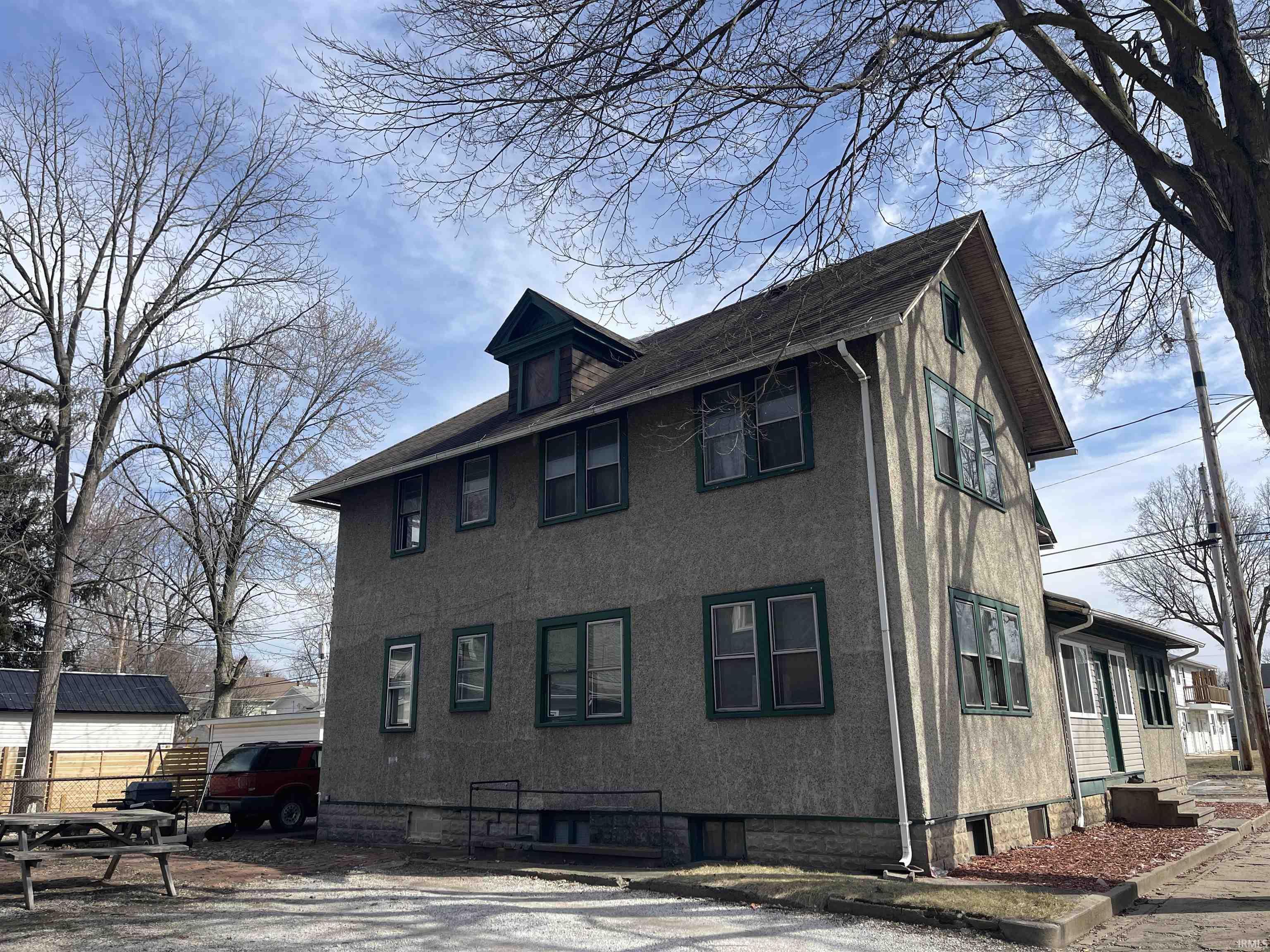 Photo 3 of 1220 Oneida Street