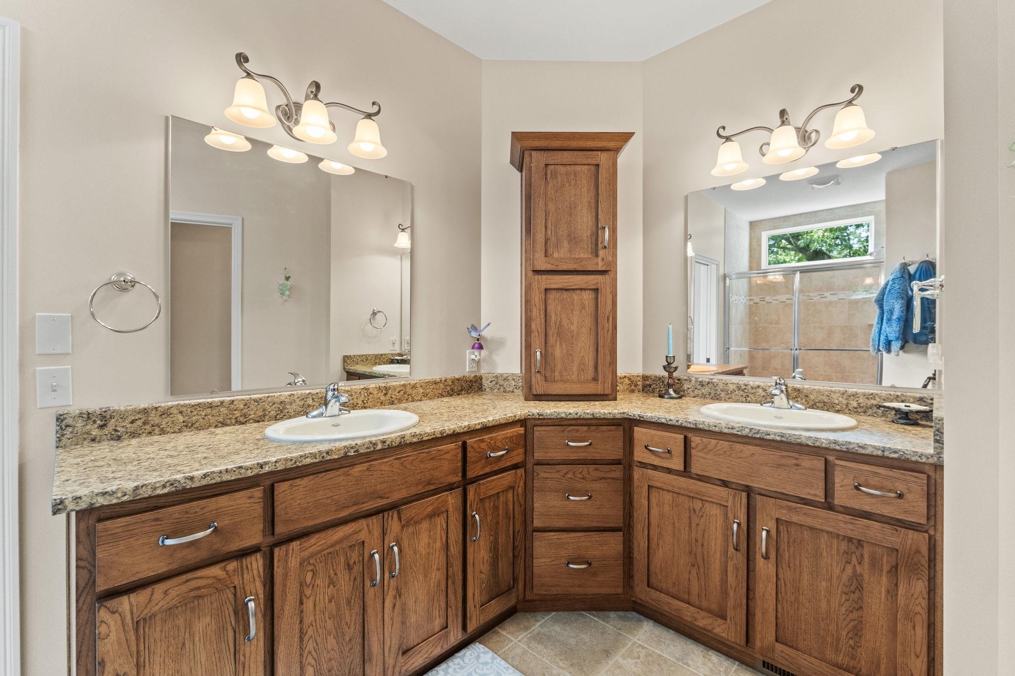Photo 17 of 2245 W Orland Road