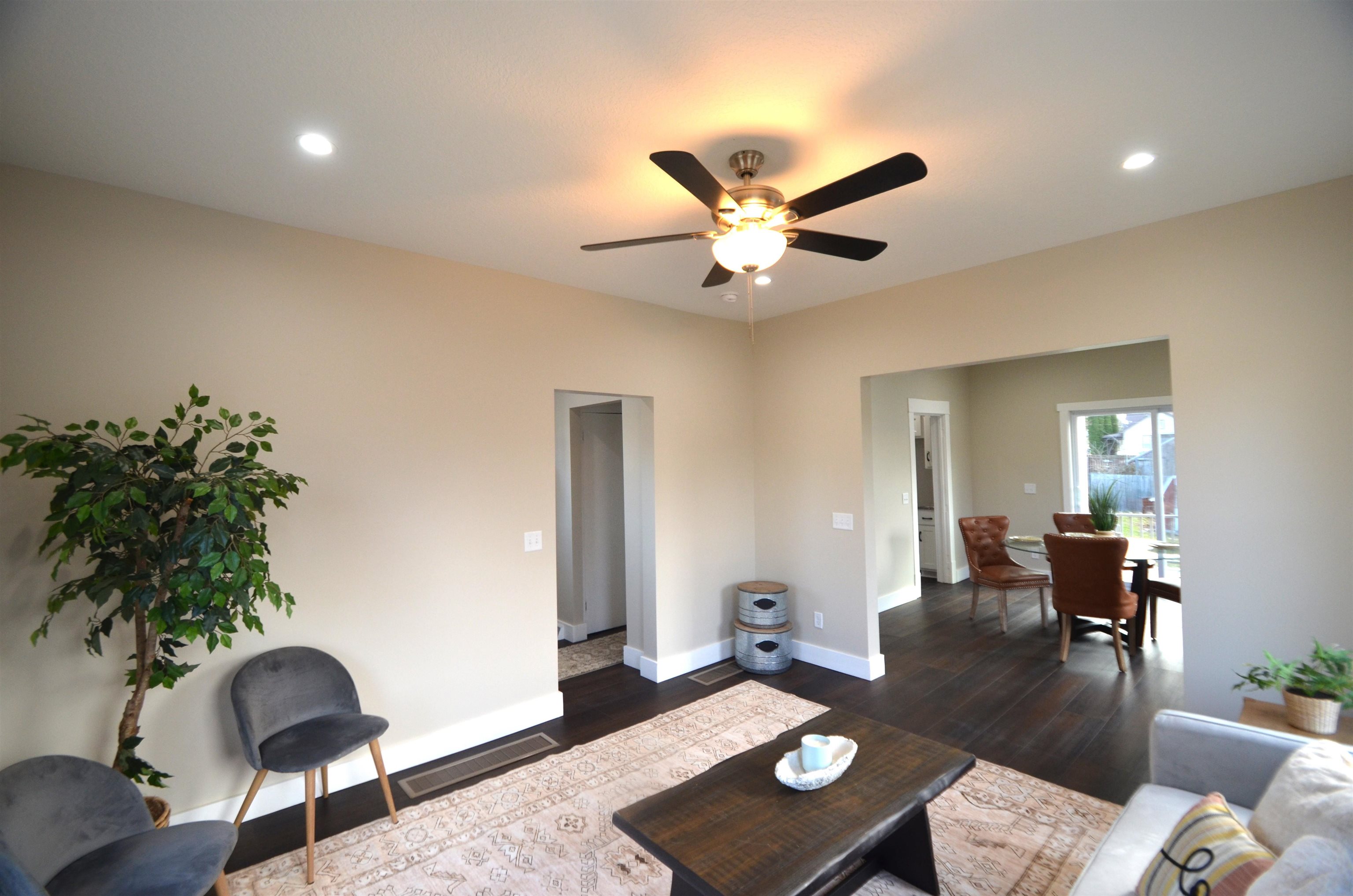 Photo 4 of 443 Prospect Avenue