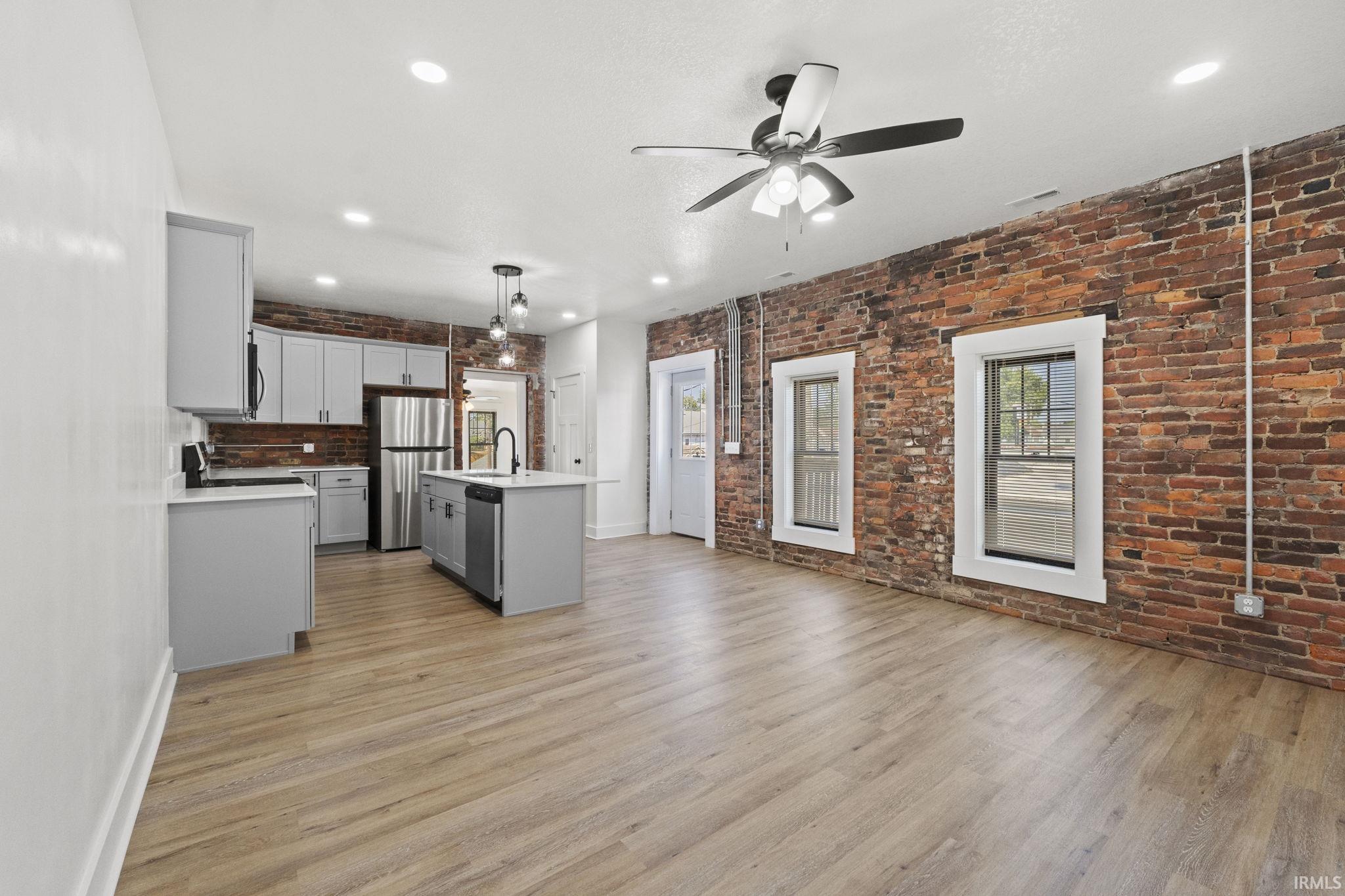 Photo 7 of 420 W 4th Street