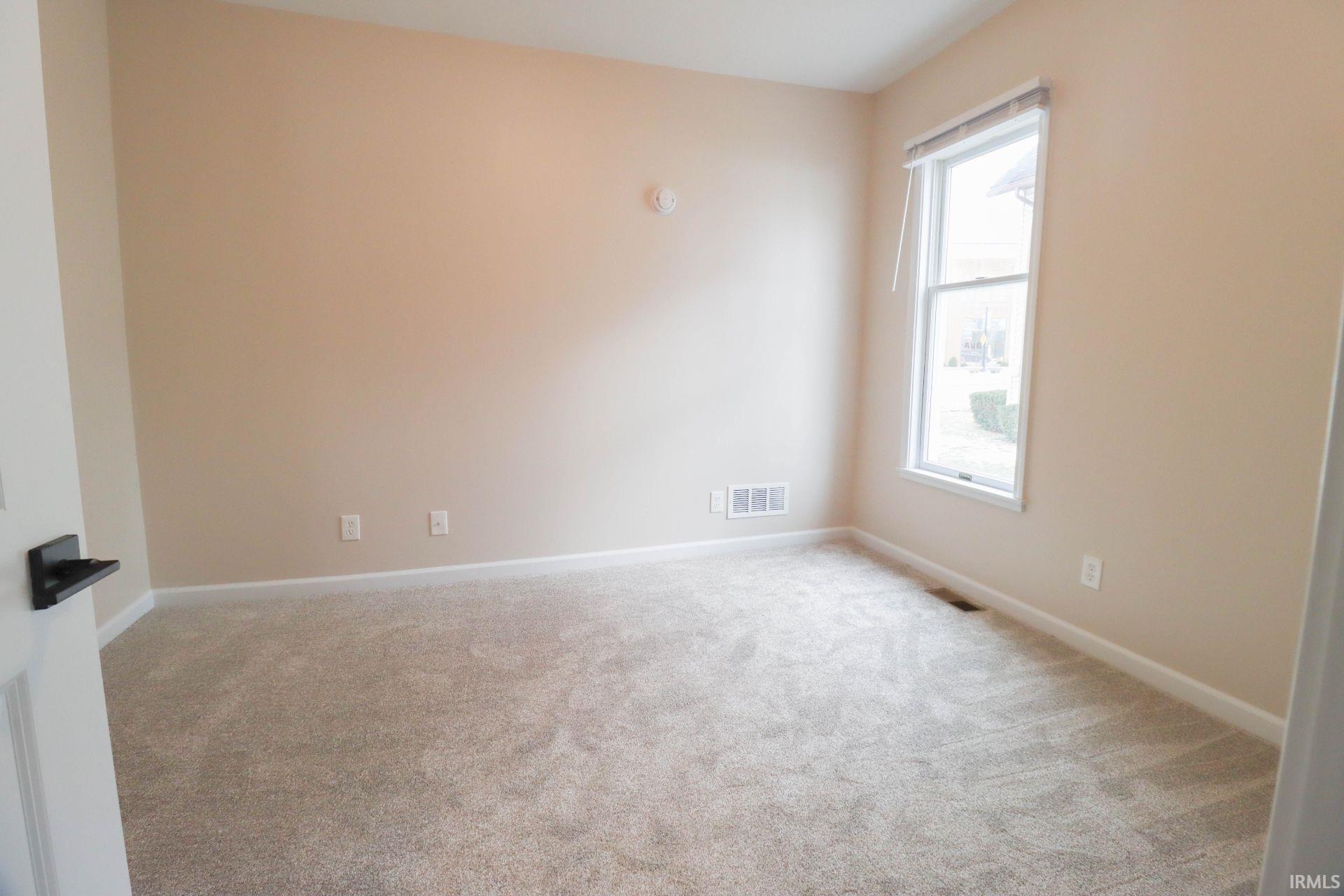 Photo 5 of 1609 S Van Buren Street