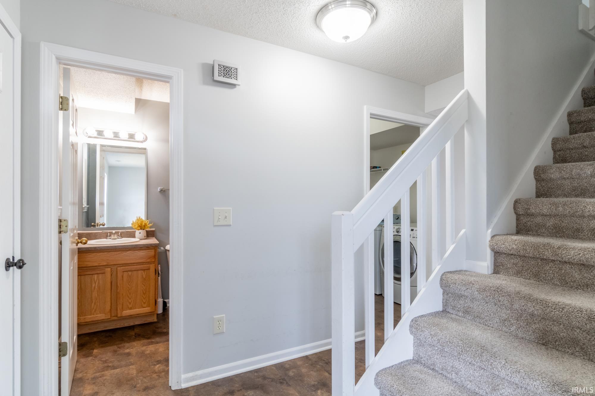 Photo 10 of 11509 Maywin Drive