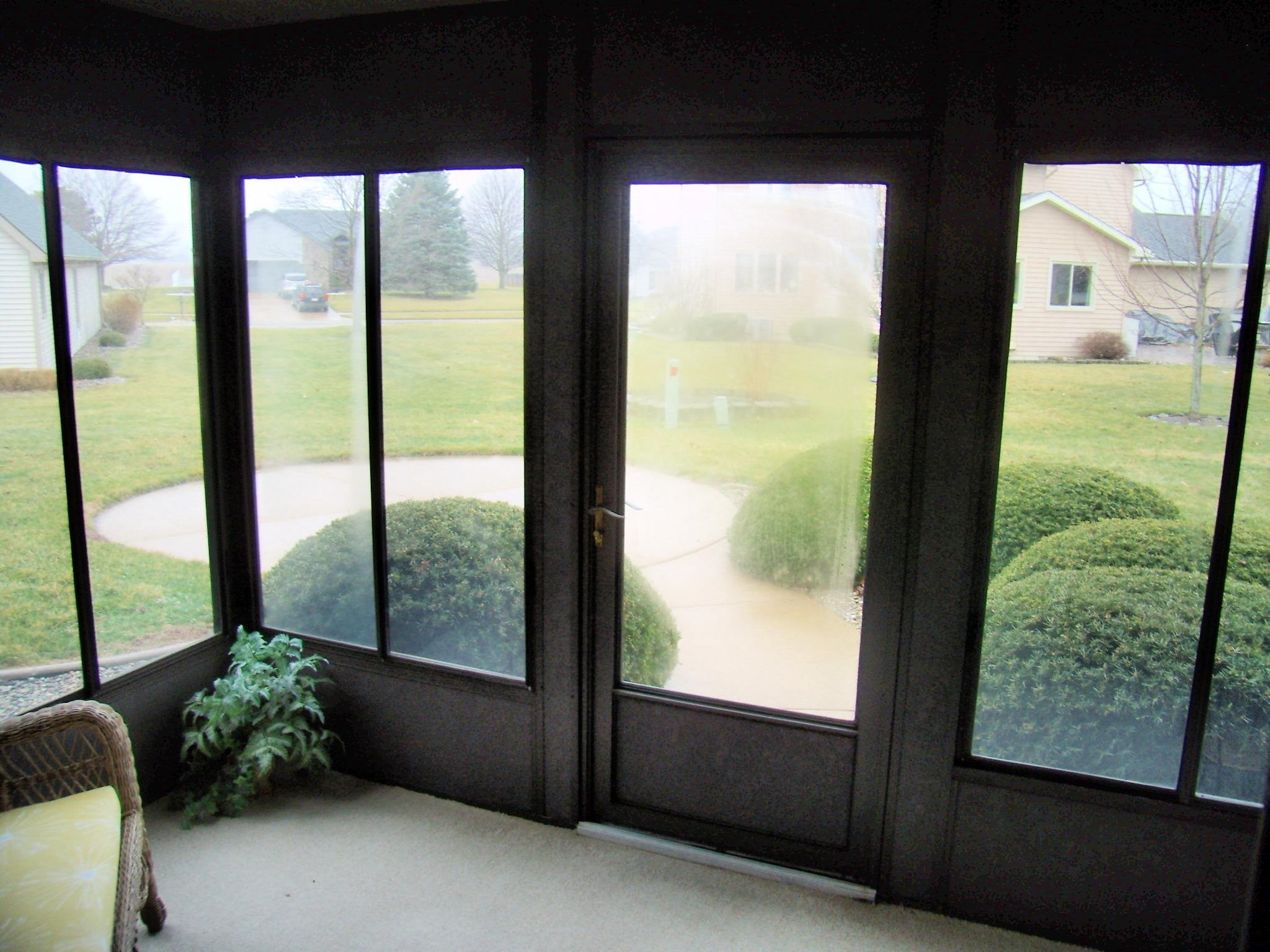 Photo 4 of 595 N Easton Dr.
