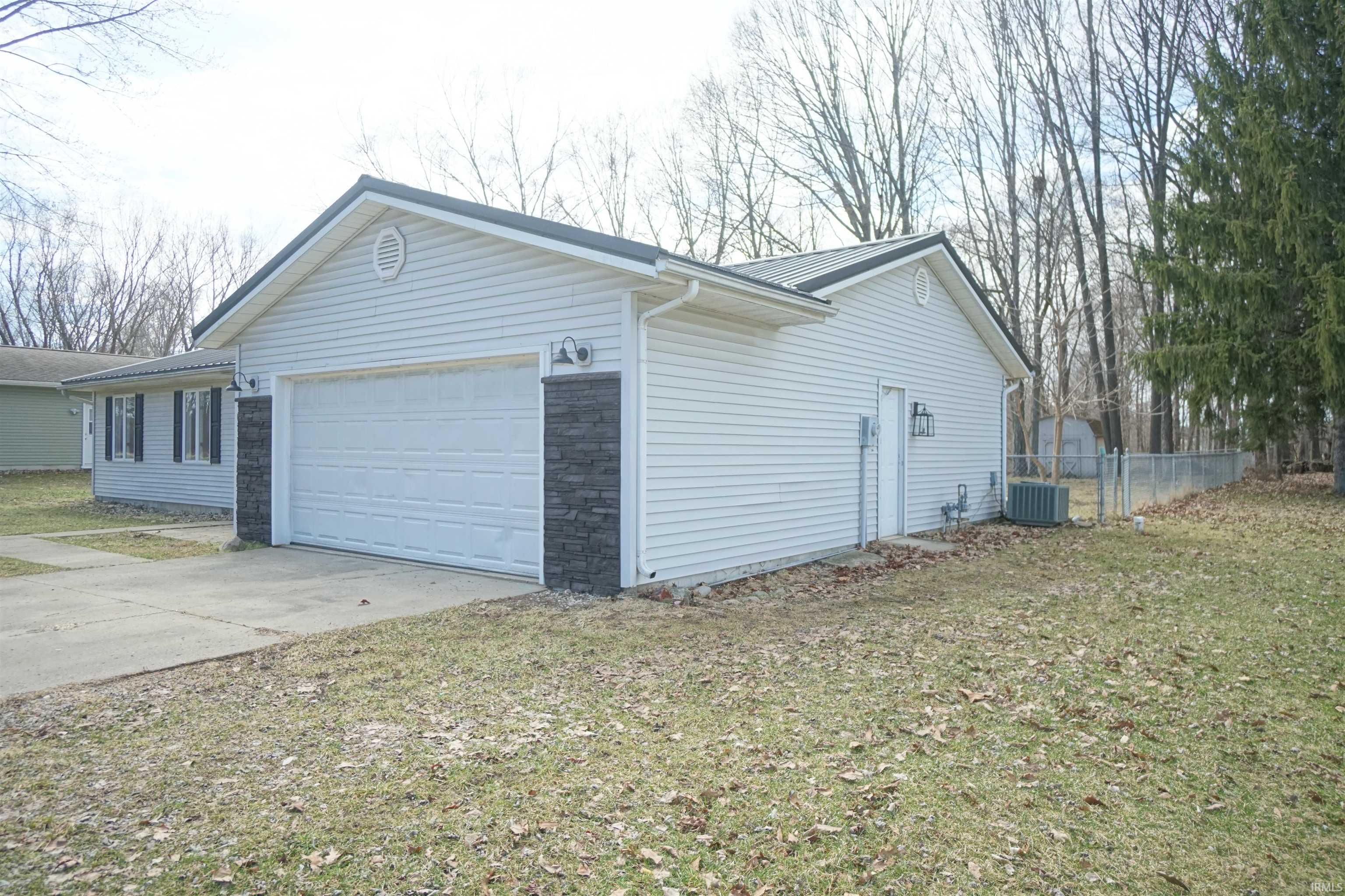 Photo 18 of 1340 Gable Drive