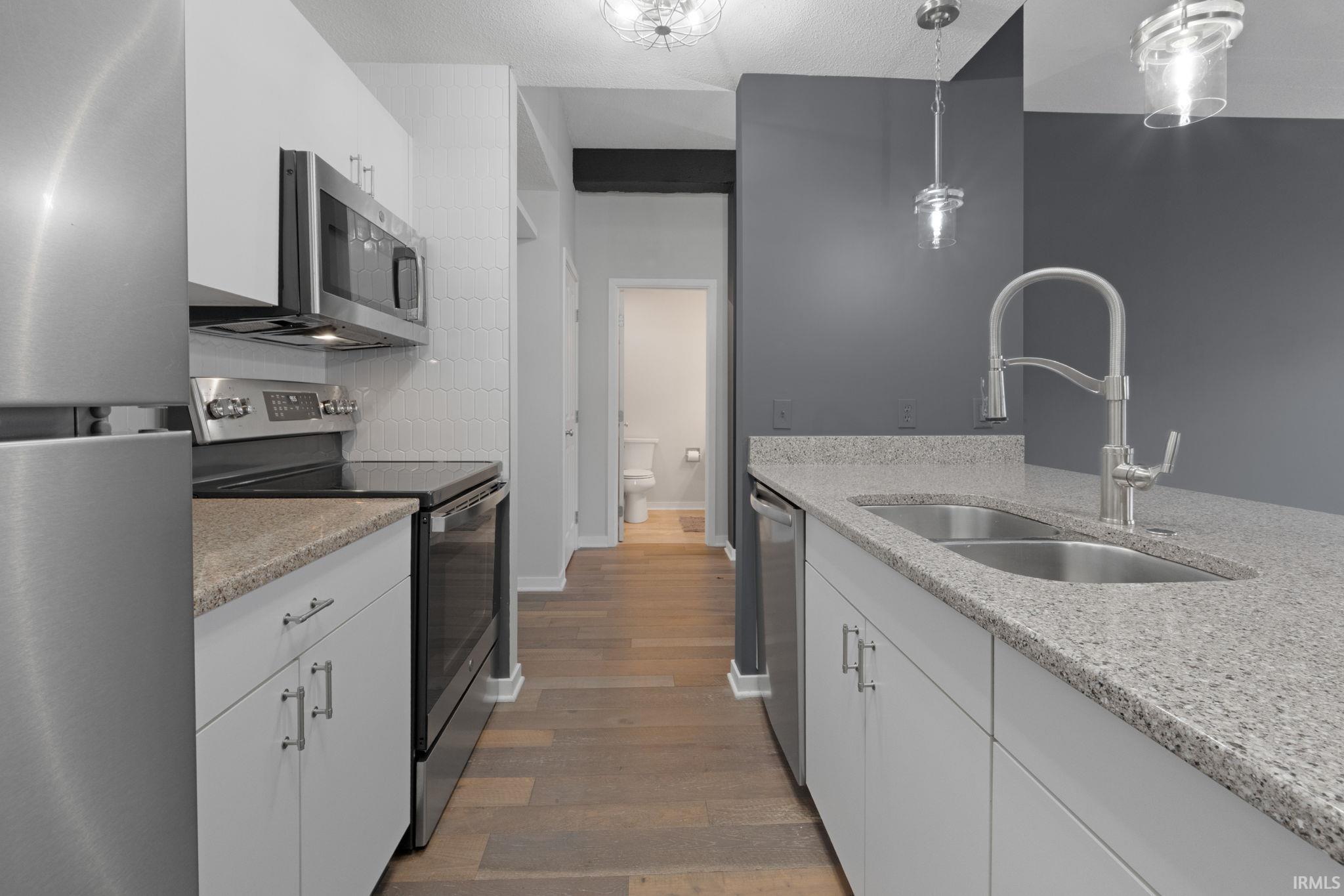 112 W Washington Boulevard 433