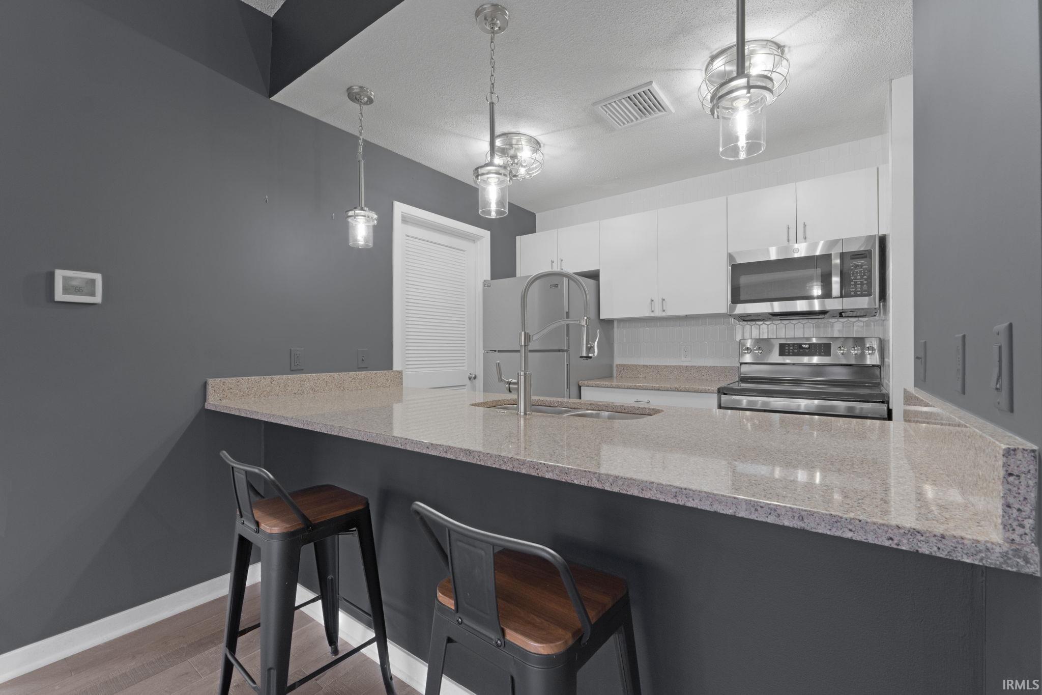 112 W Washington Boulevard 433
