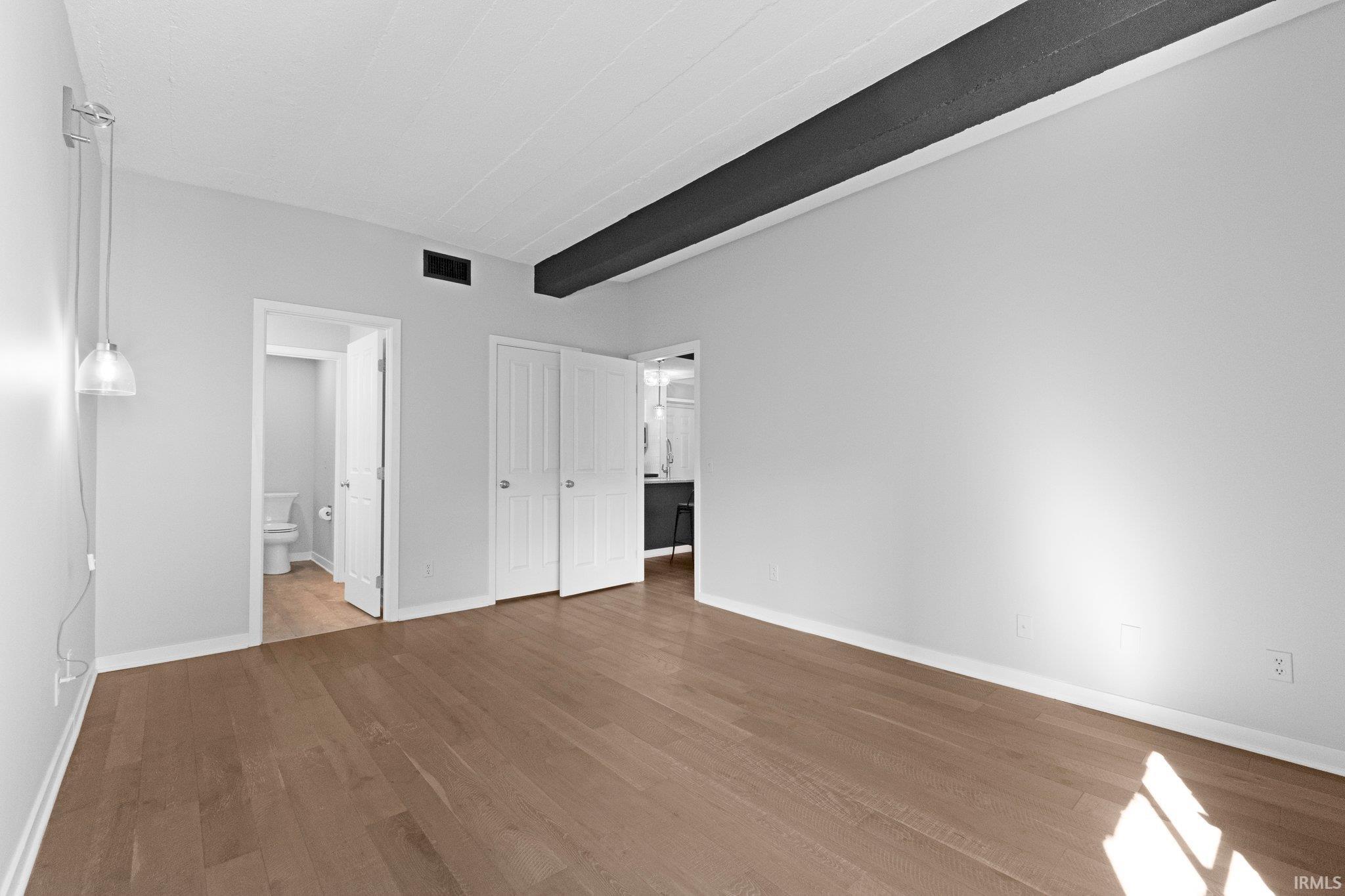112 W Washington Boulevard 433