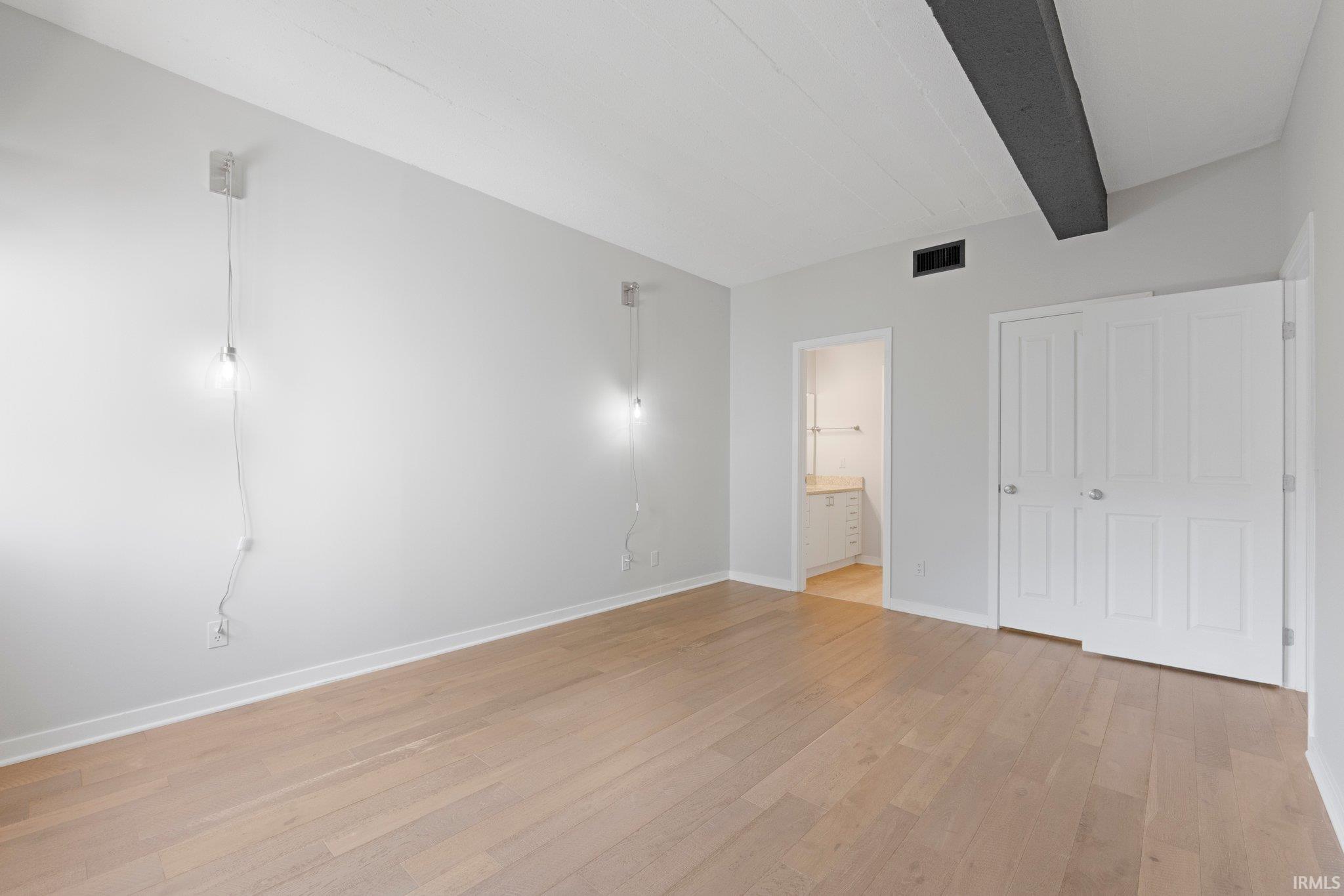 112 W Washington Boulevard 433