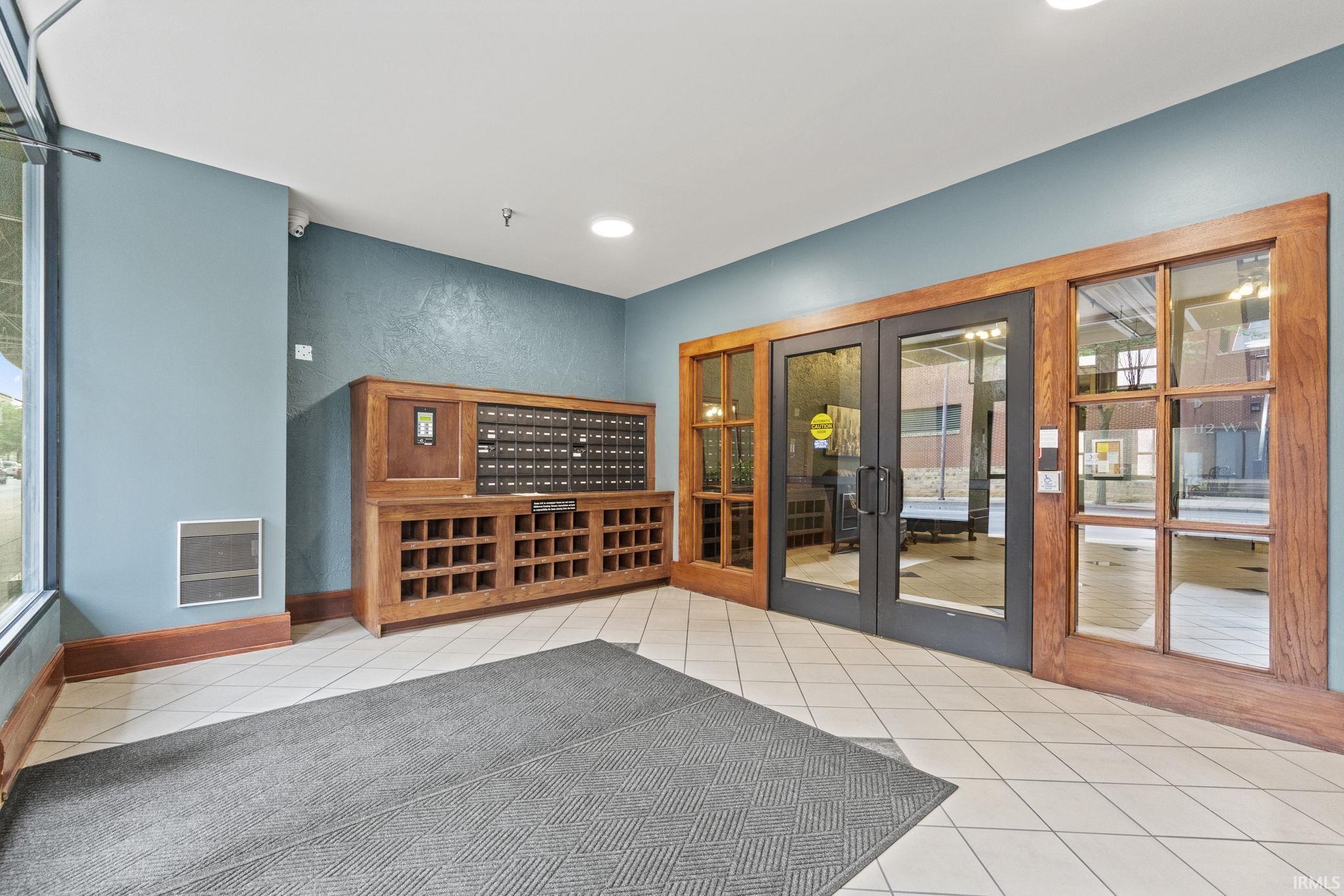 112 W Washington Boulevard 433