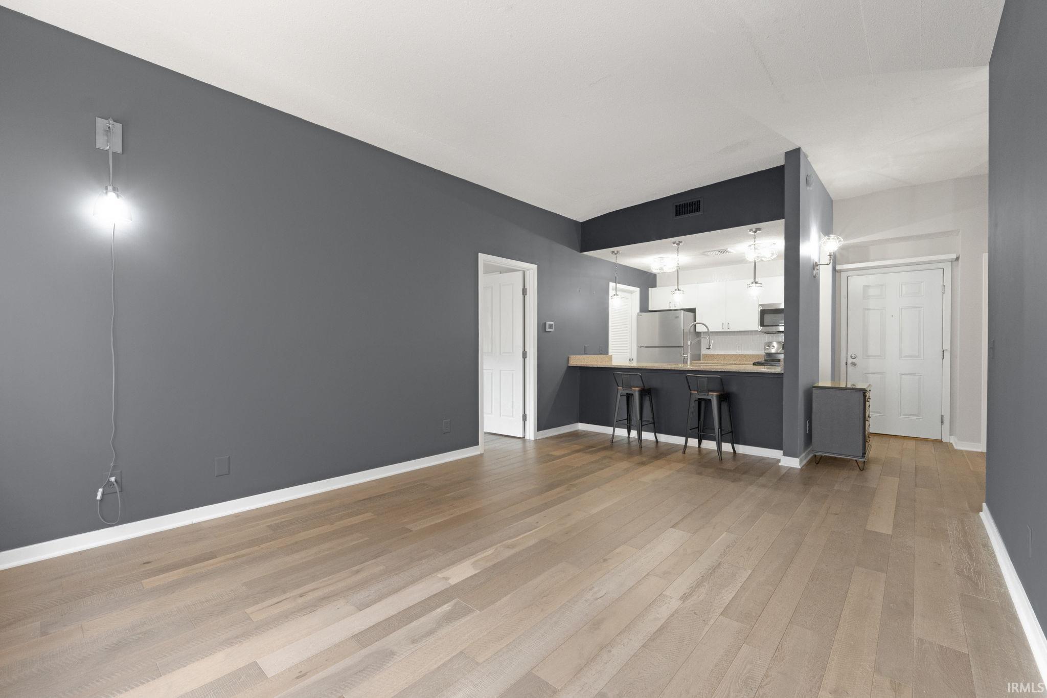112 W Washington Boulevard 433