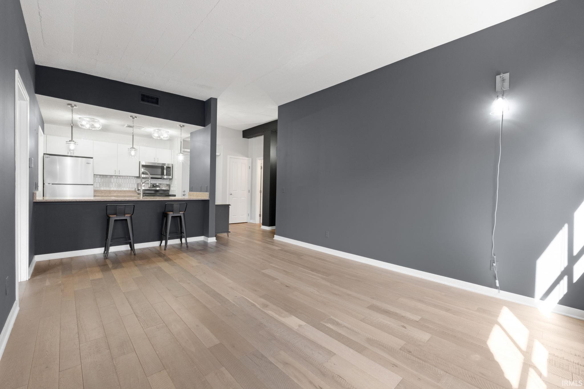 112 W Washington Boulevard 433