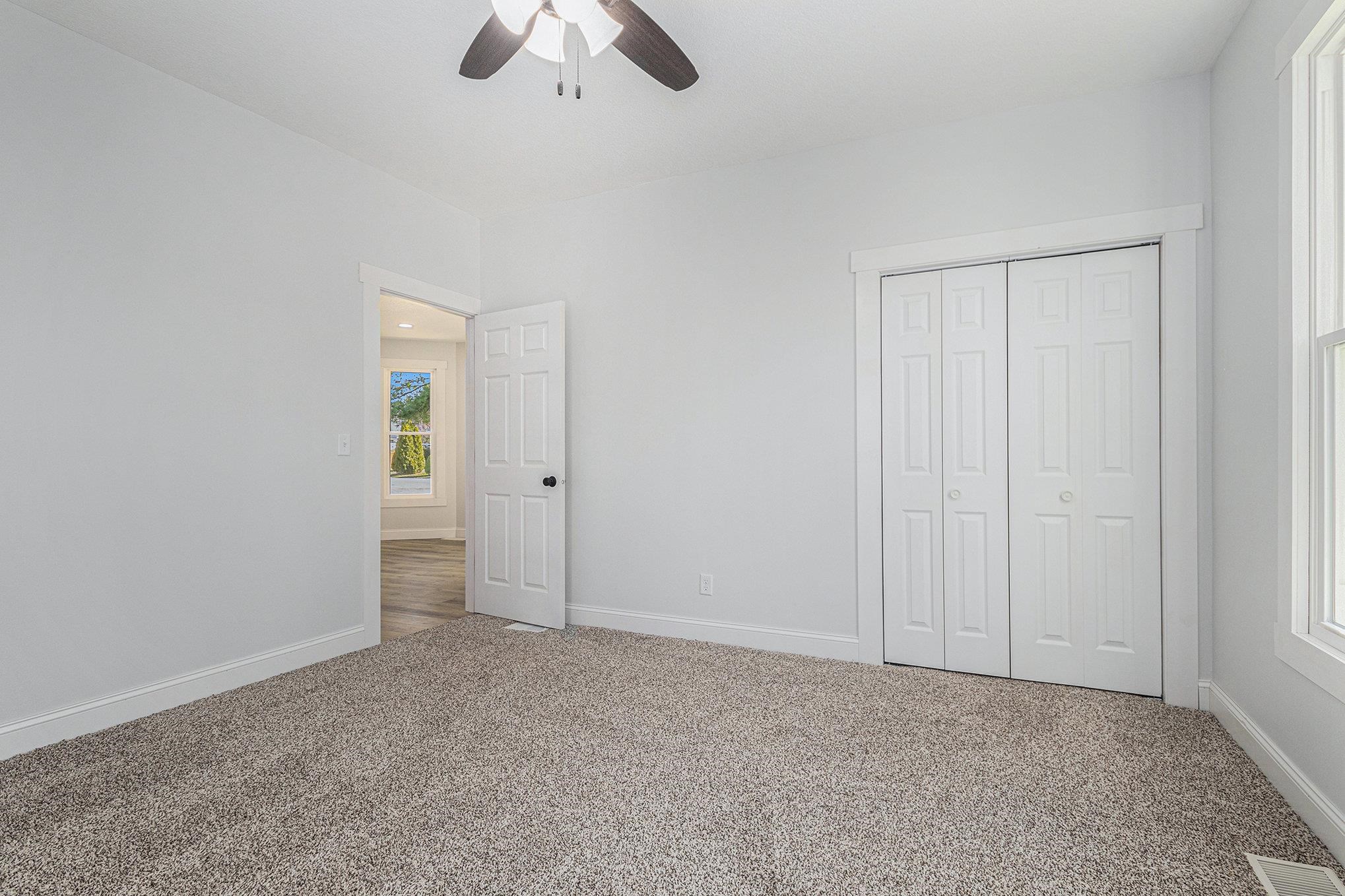 Photo 13 of 6435 W Lincoln Street