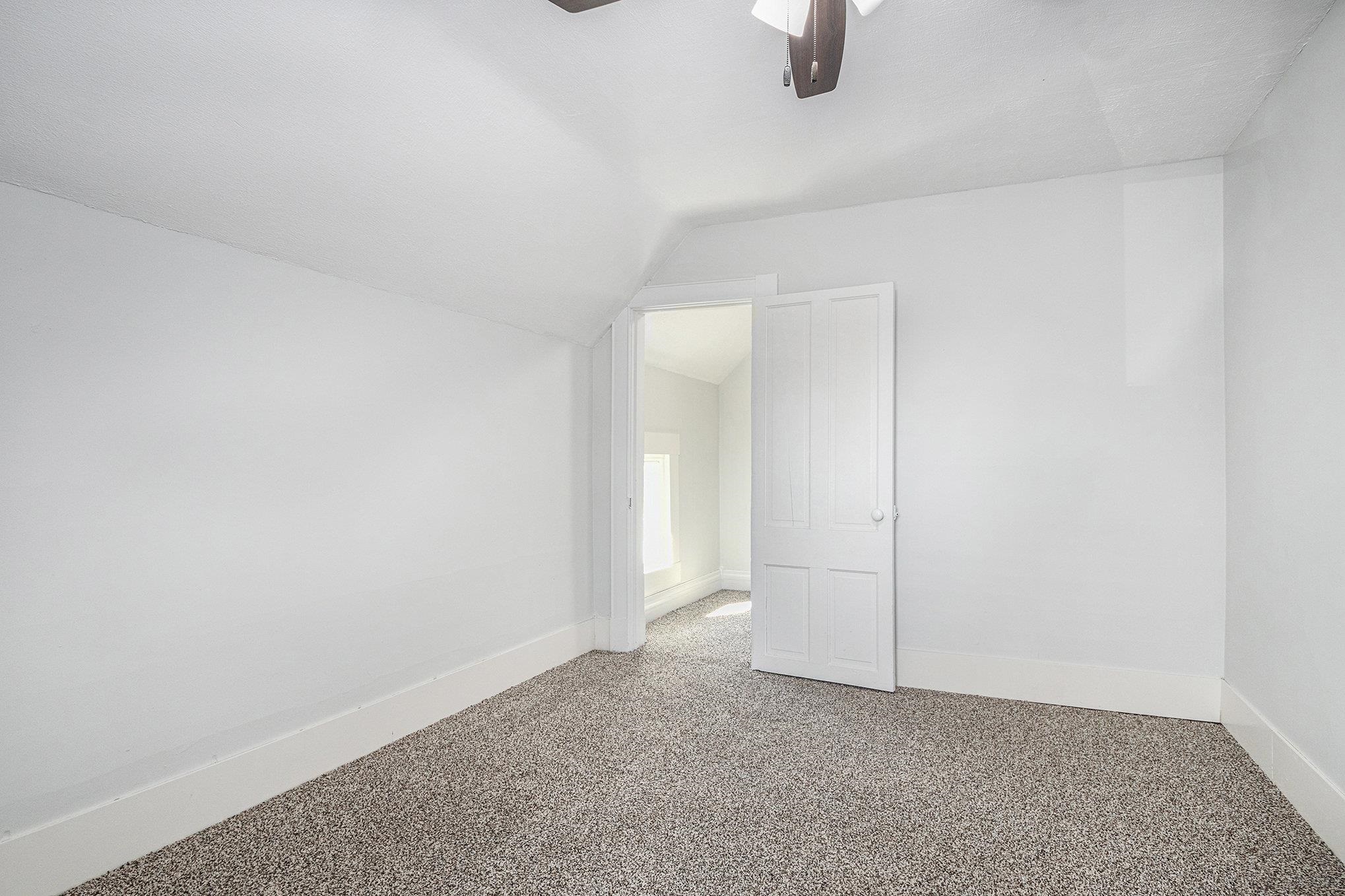 Photo 18 of 6435 W Lincoln Street