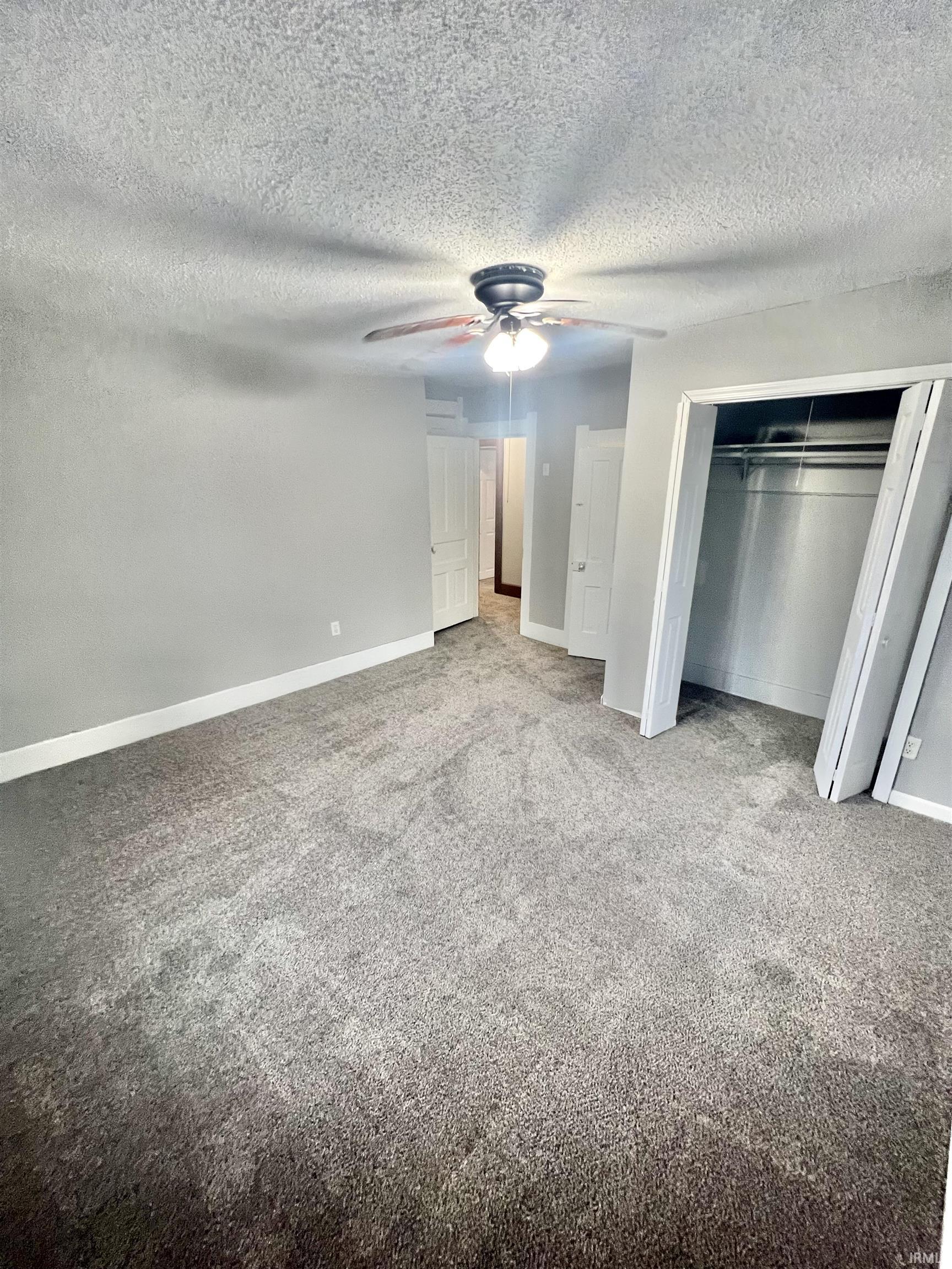 Photo 3 of 555 Lincoln Avenue