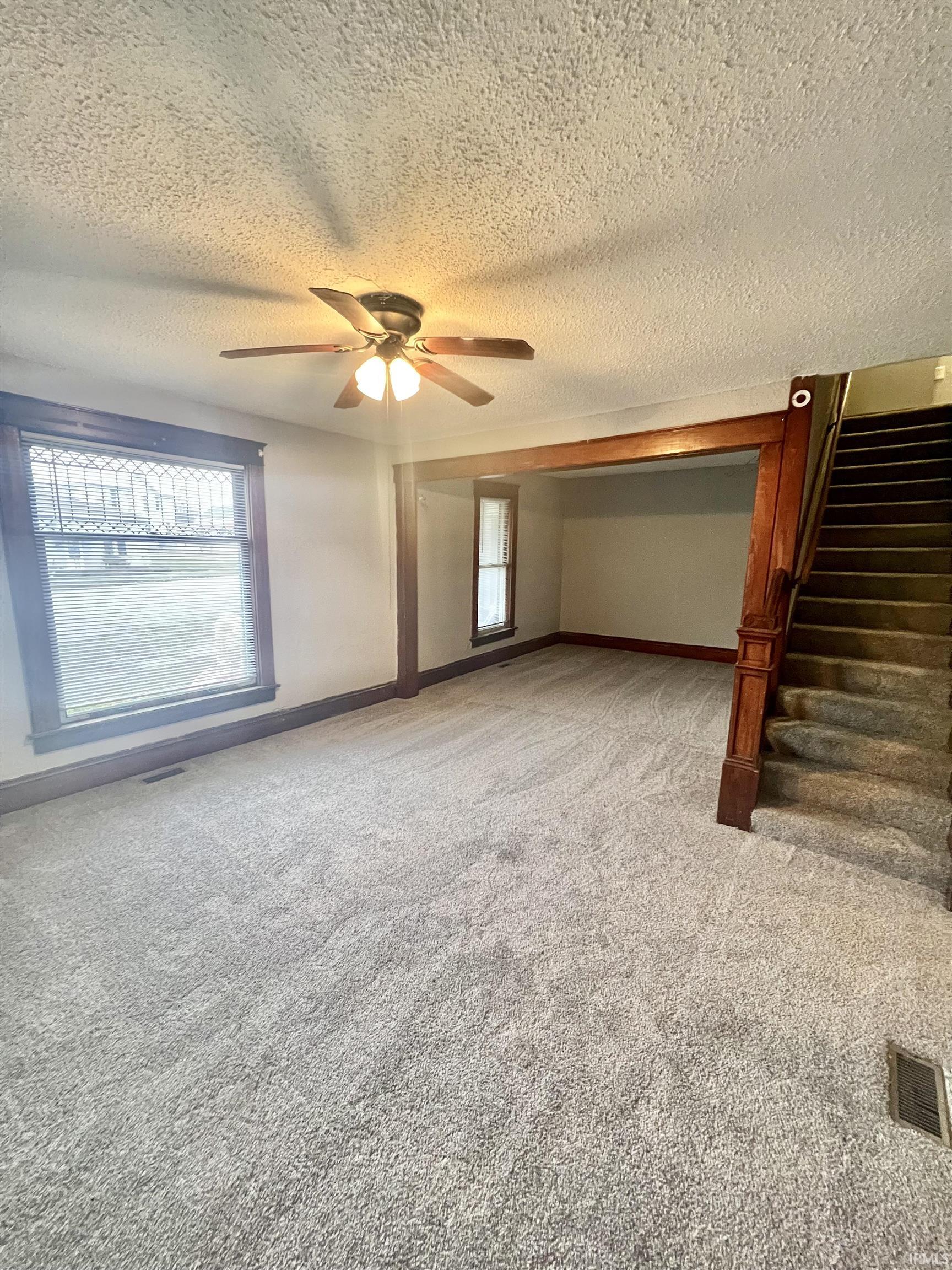 Photo 5 of 555 Lincoln Avenue